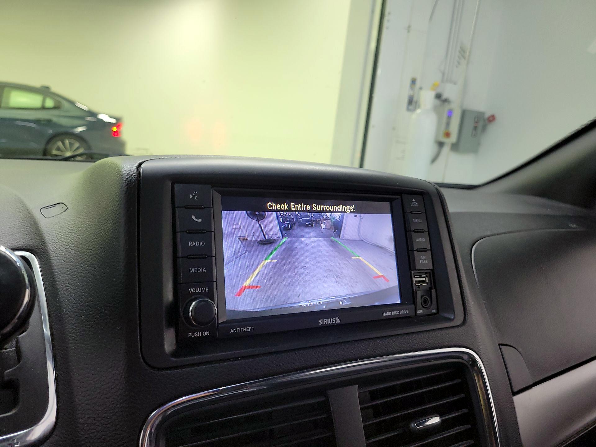 Thumbnail: 2019 Dodge Grand Caravan - 14