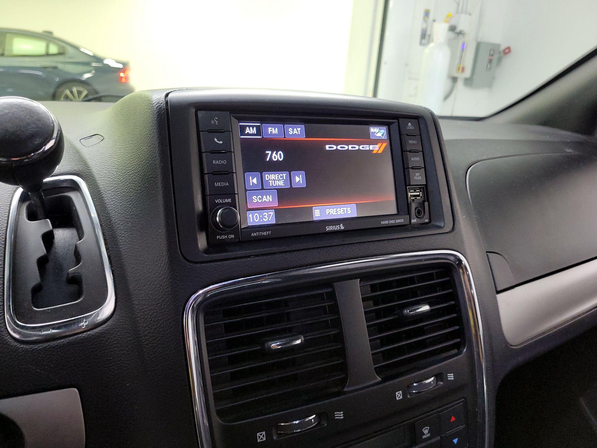 Thumbnail: 2019 Dodge Grand Caravan - 15