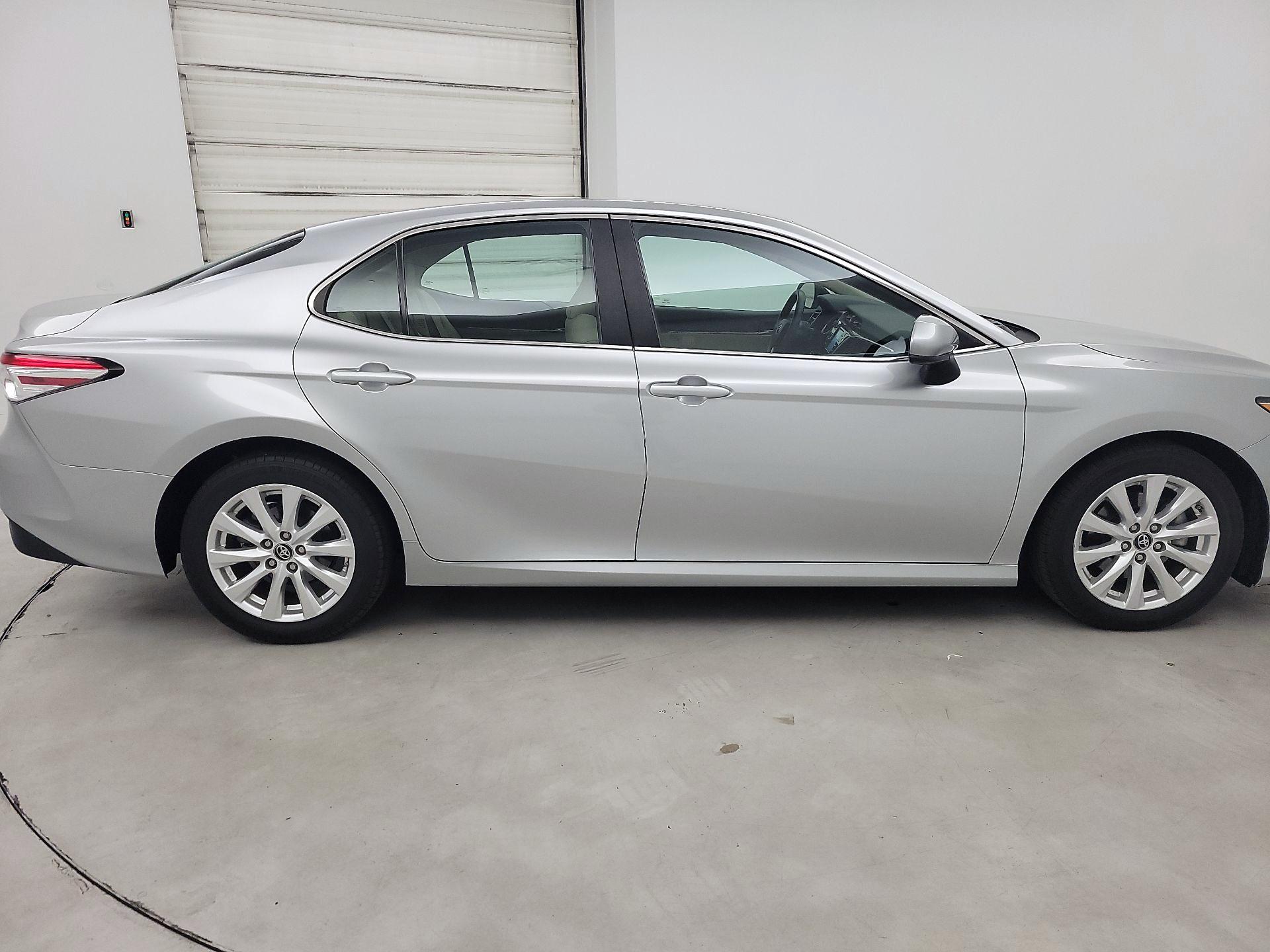 Thumbnail: 2018 Toyota Camry - 4