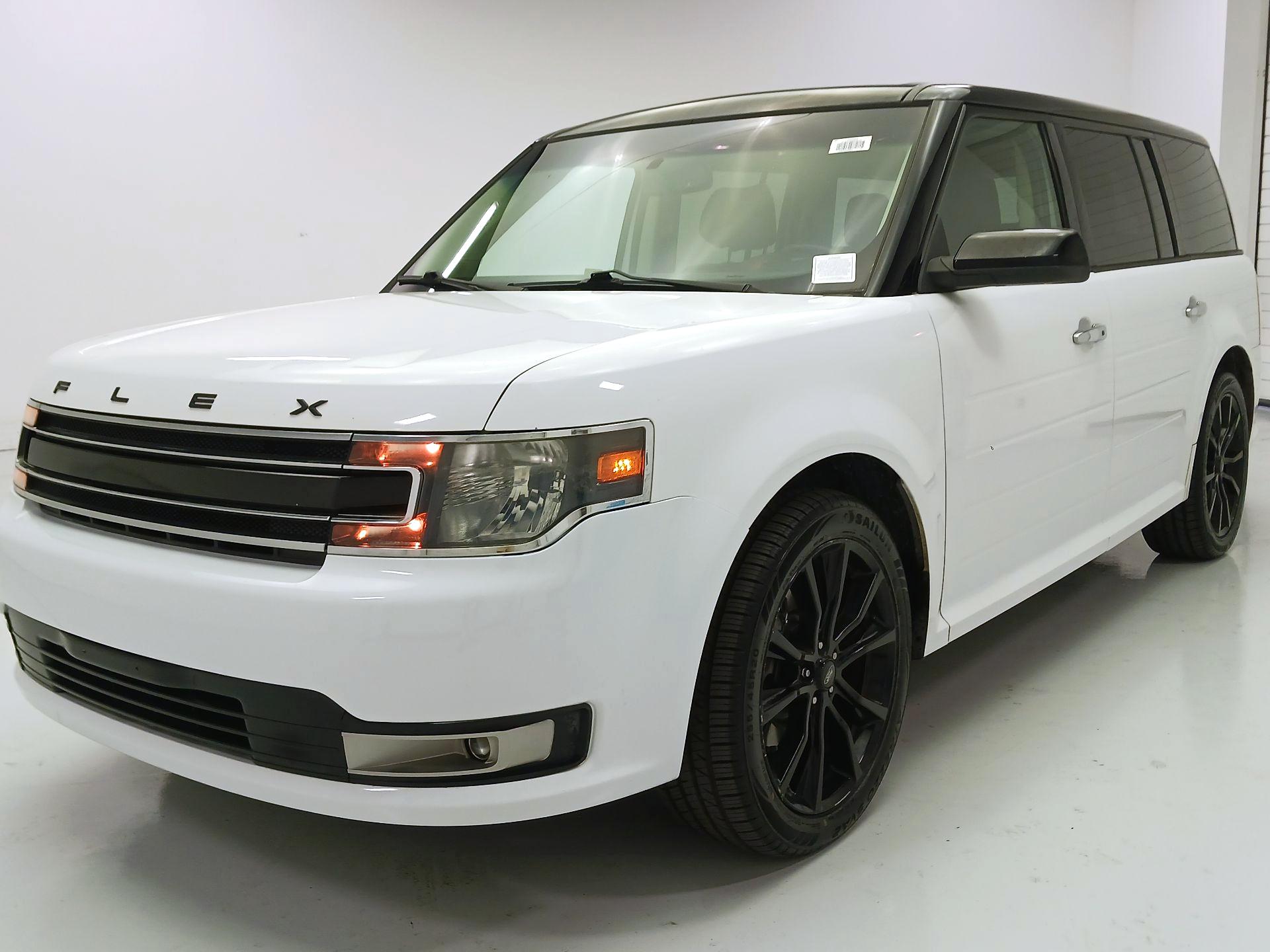 Thumbnail: 2016 Ford Flex - 3