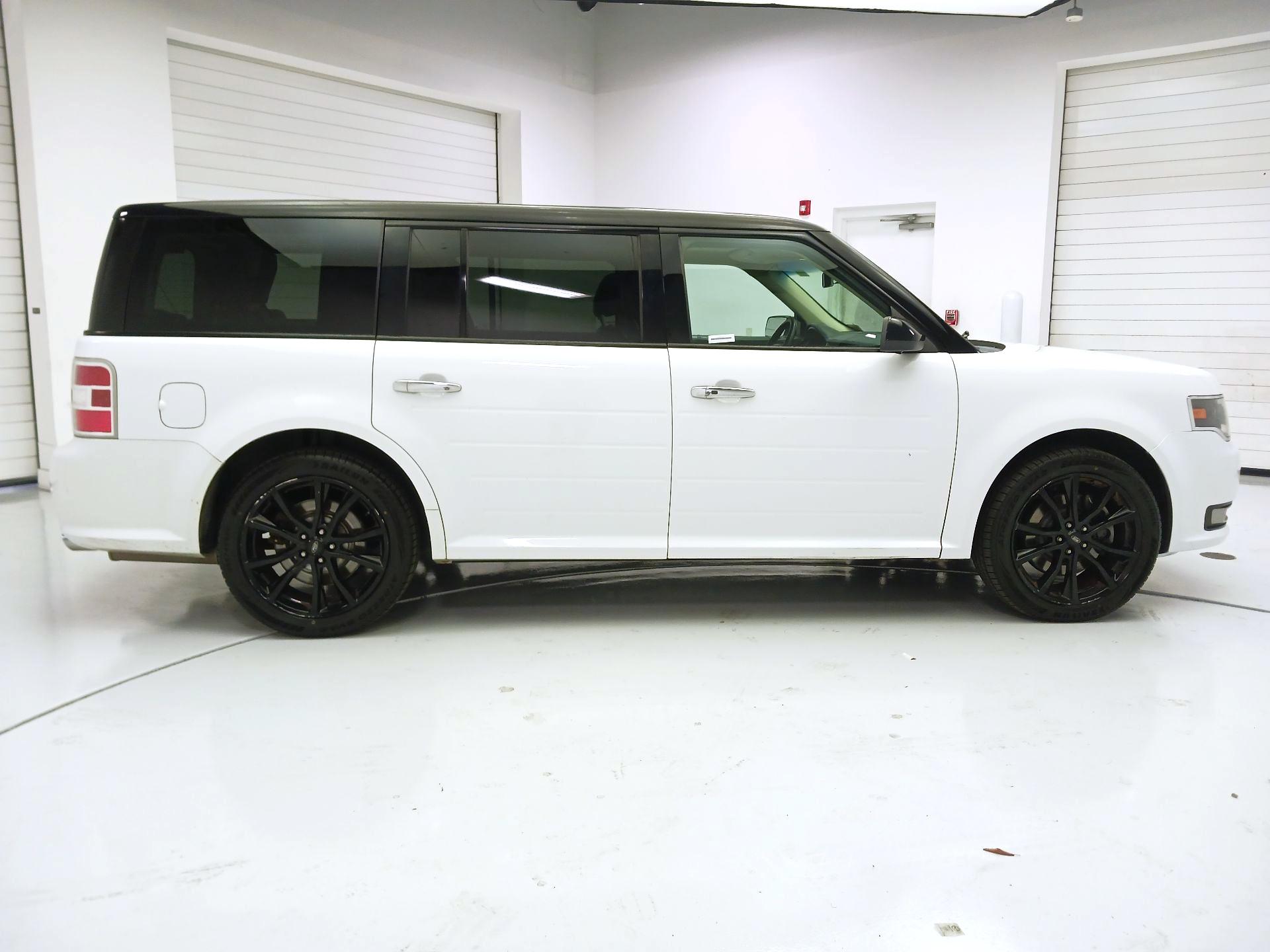 Thumbnail: 2016 Ford Flex - 4