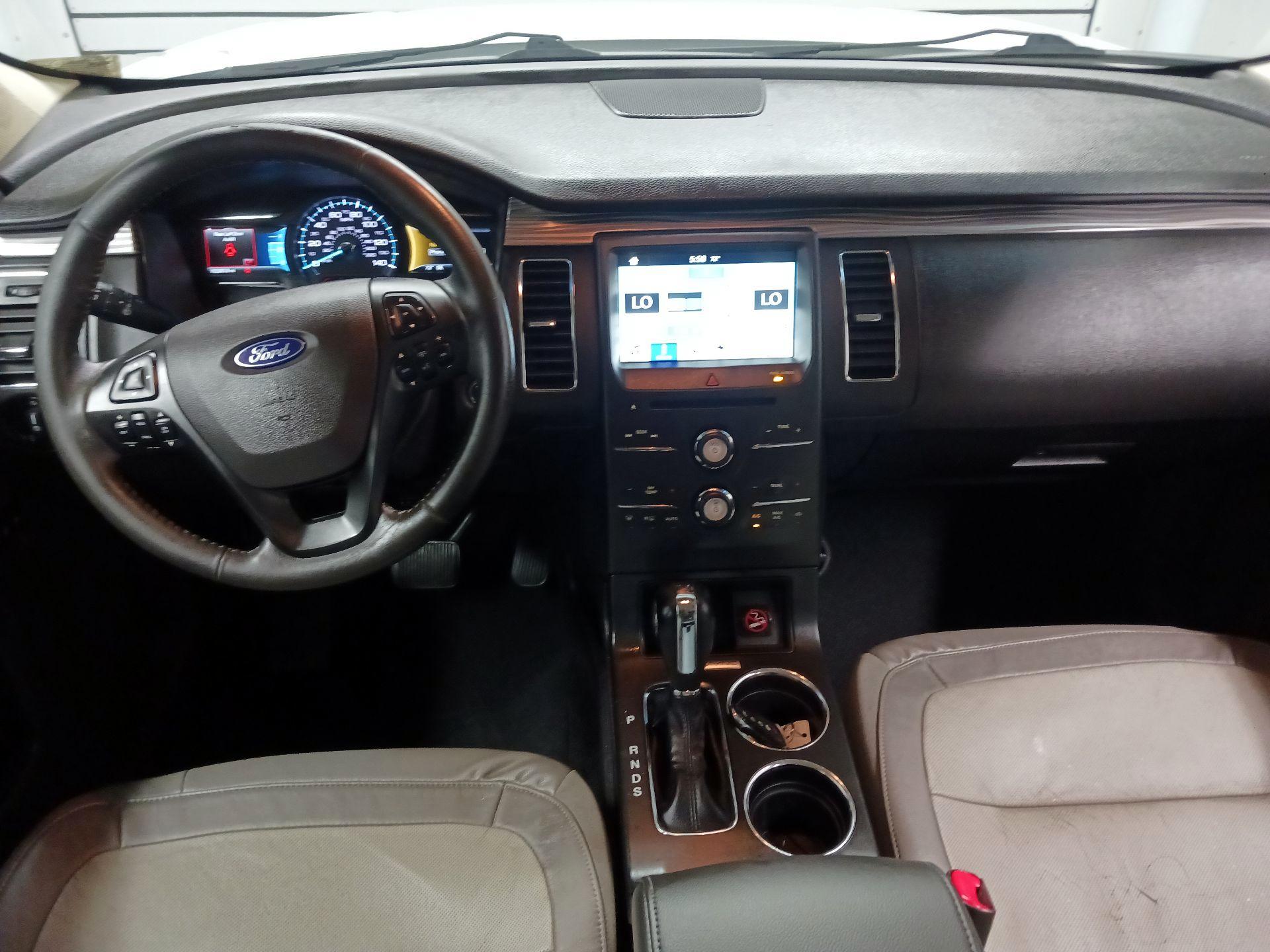 Thumbnail: 2016 Ford Flex - 8