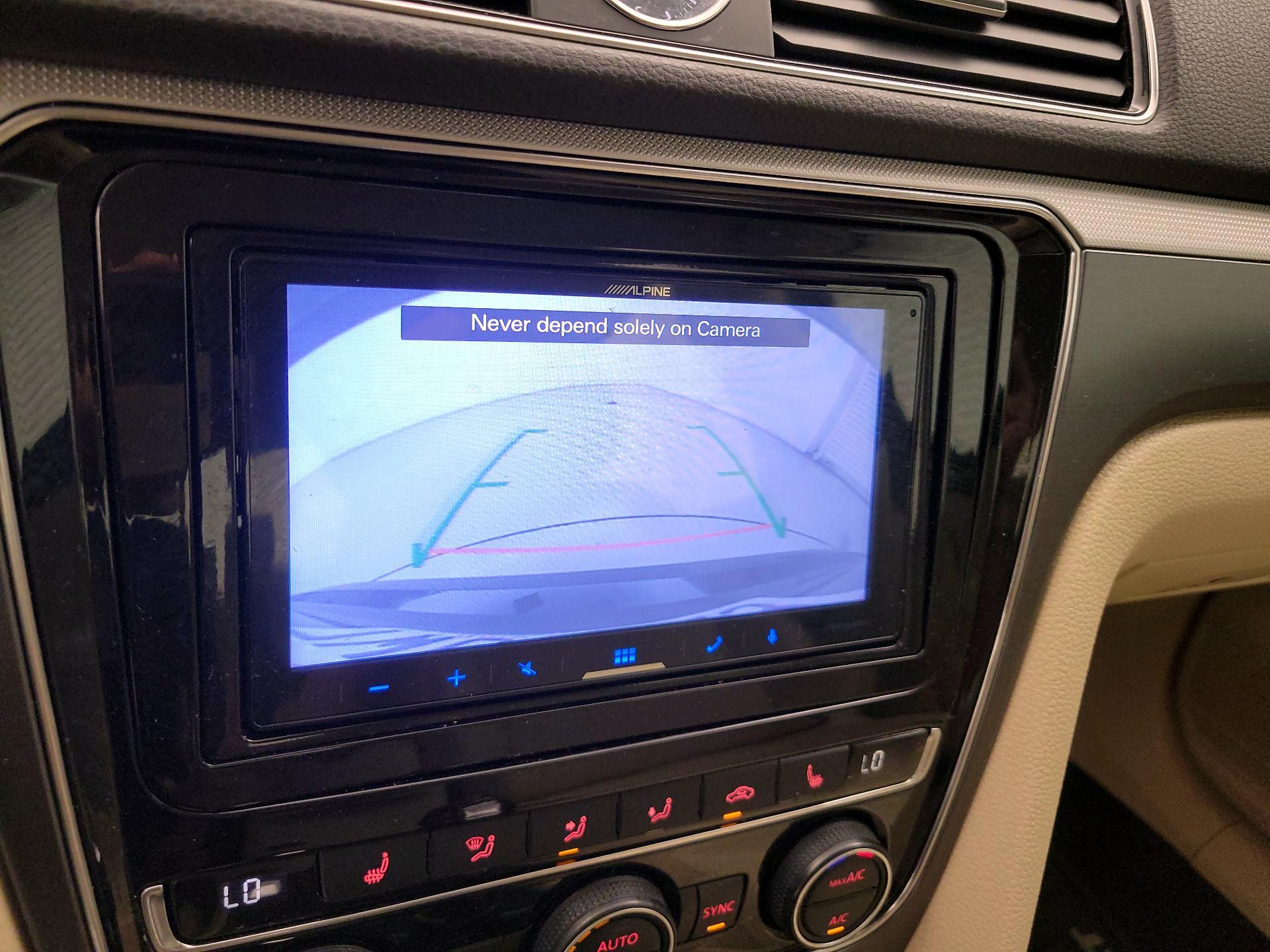 Thumbnail: 2017 Volkswagen Passat - 14