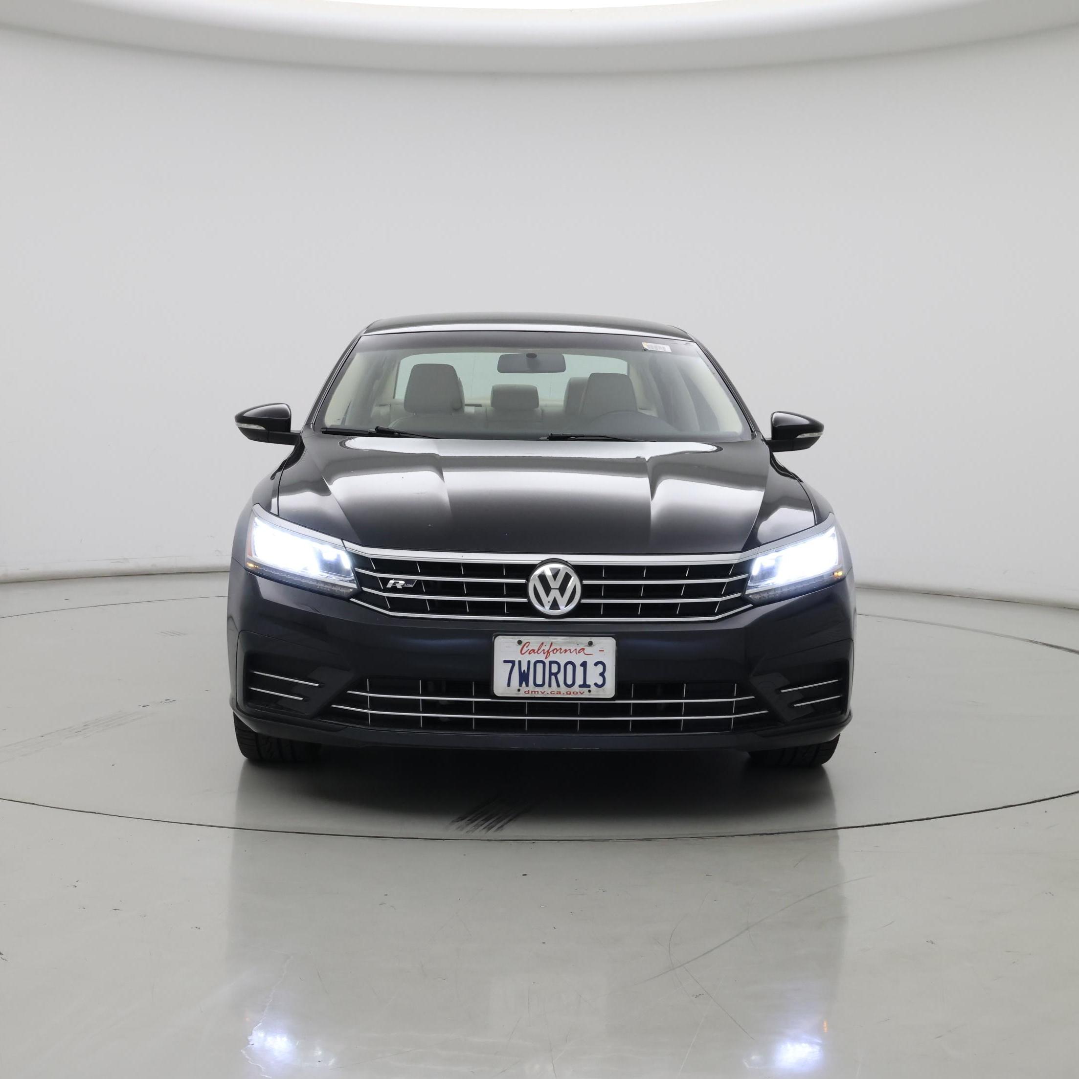 Thumbnail: 2017 Volkswagen Passat - 5