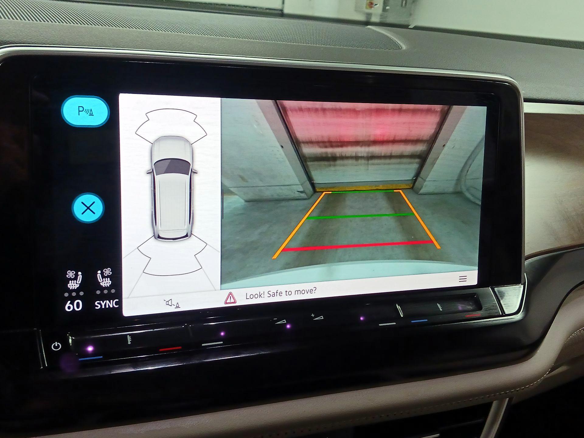 Thumbnail: 2024 Volkswagen Atlas - 13