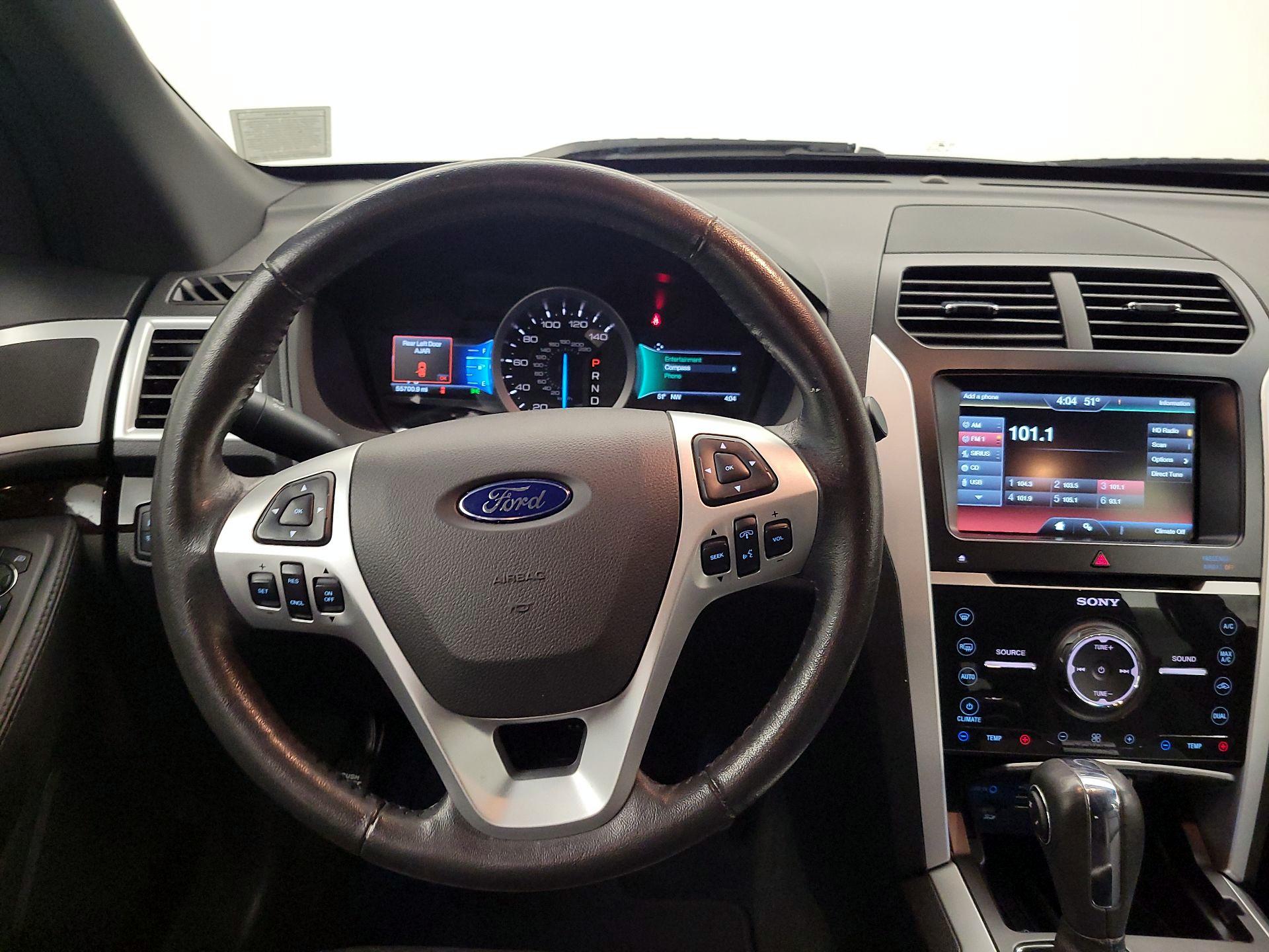 Thumbnail: 2015 Ford Explorer - 10