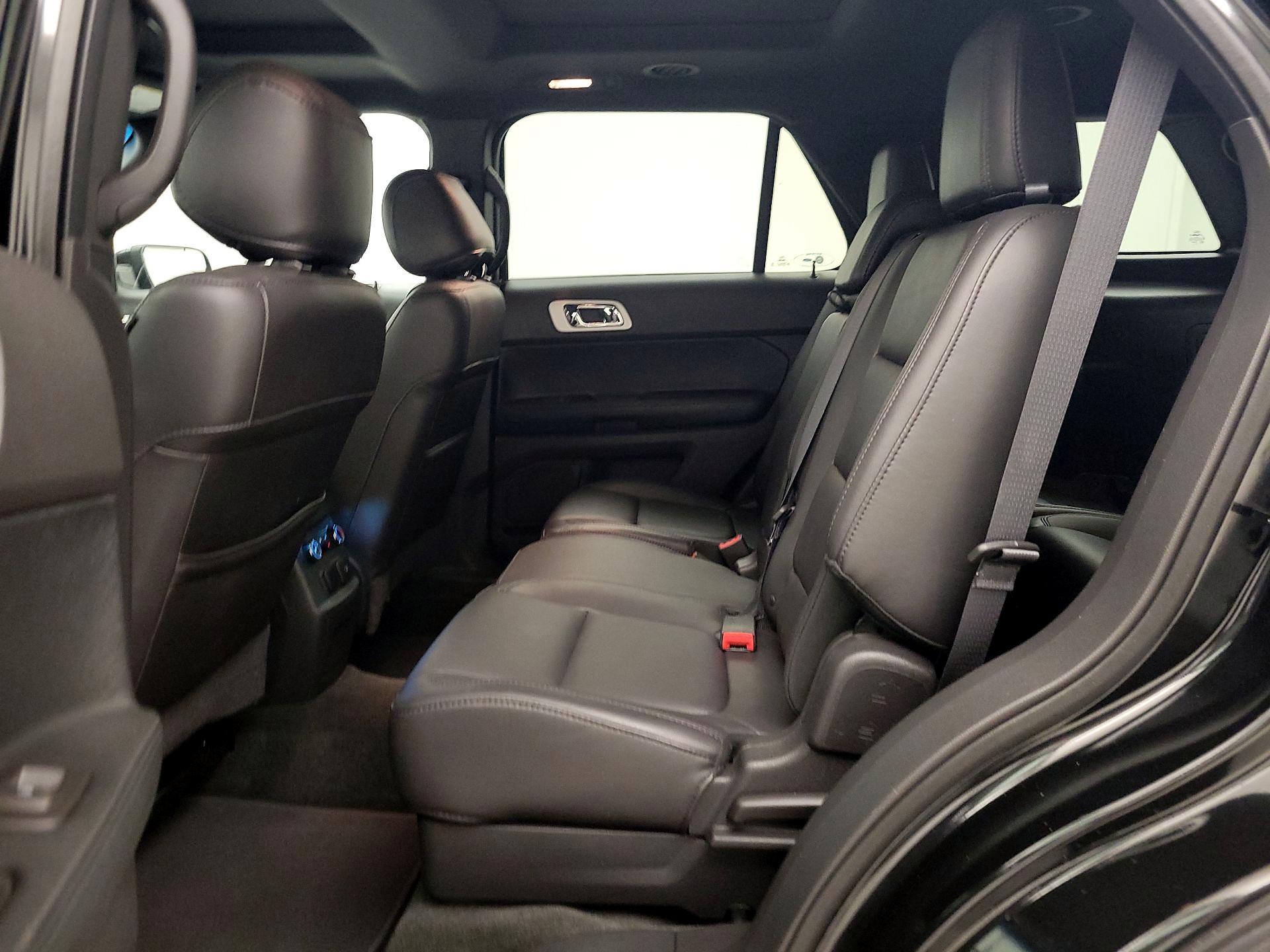 Thumbnail: 2015 Ford Explorer - 19