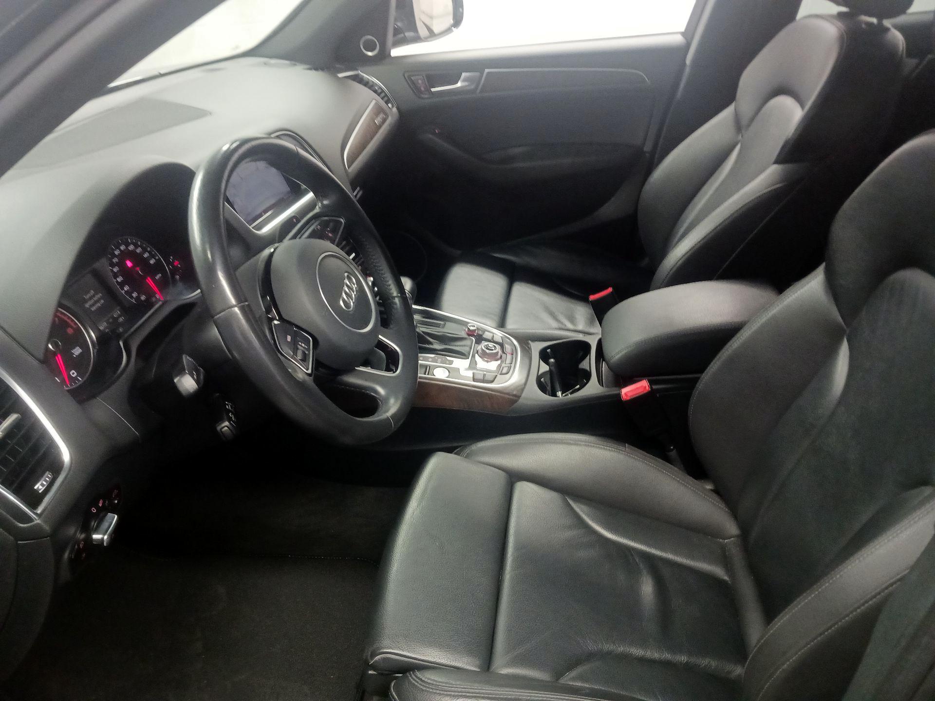 Thumbnail: 2016 Audi Q5 - 9