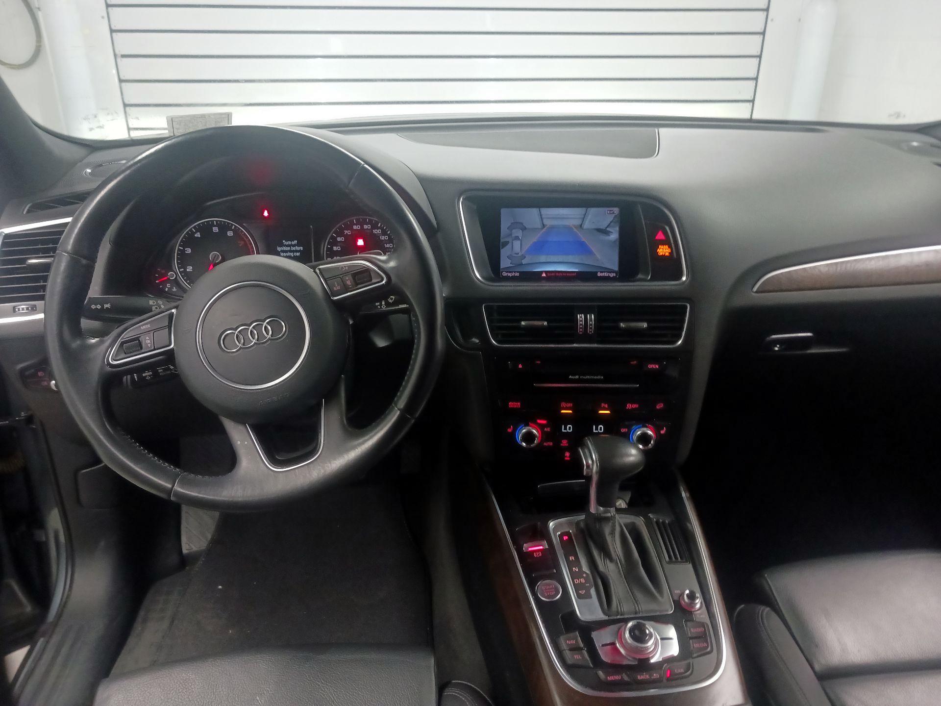 Thumbnail: 2016 Audi Q5 - 8