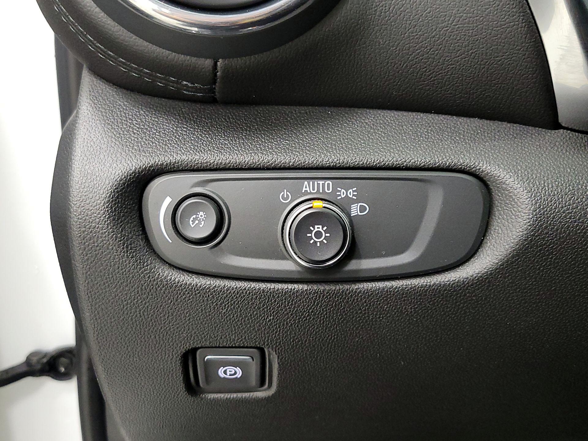 Thumbnail: 2022 Chevrolet Blazer - 13