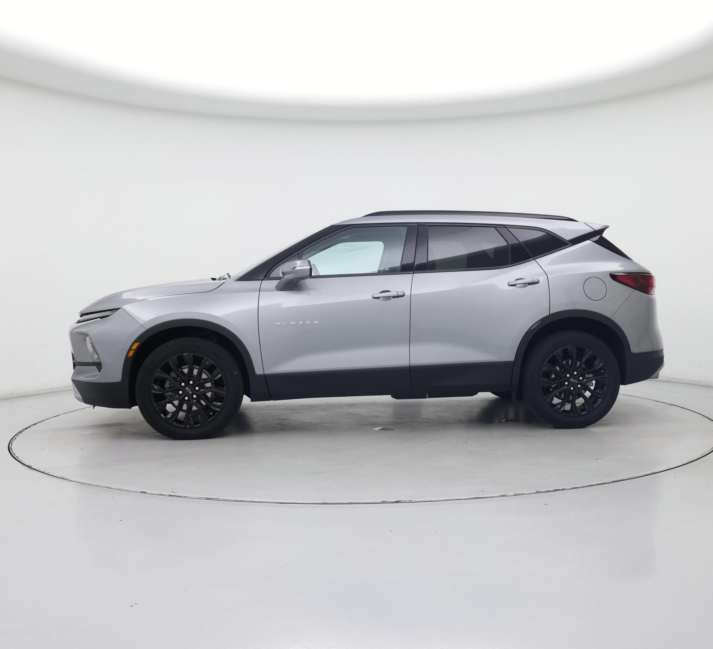 Thumbnail: 2023 Chevrolet Blazer - 3