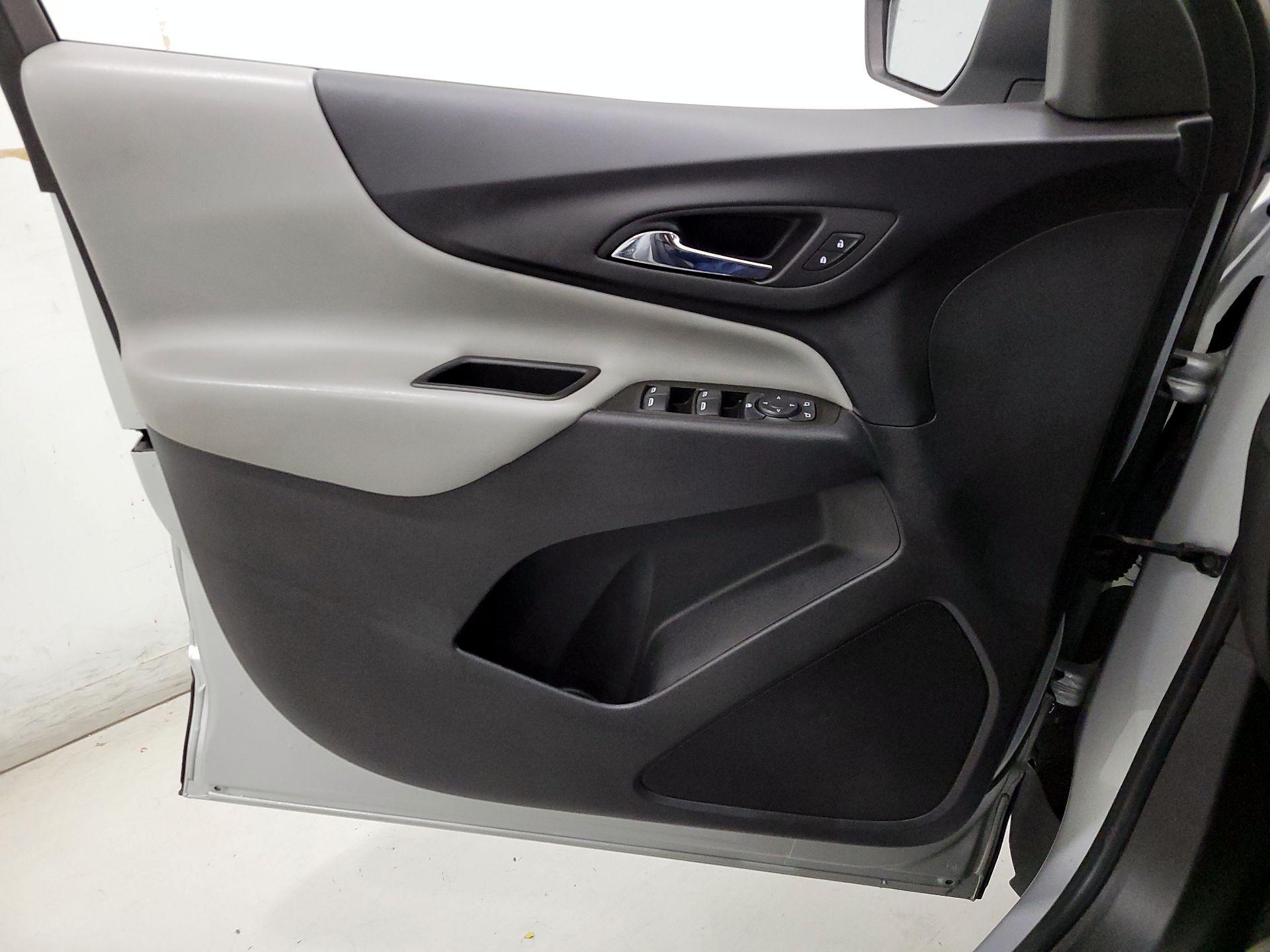 Thumbnail: 2022 Chevrolet Equinox - 12