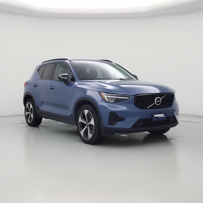 2024 Volvo XC40 B5 Core Dark Theme