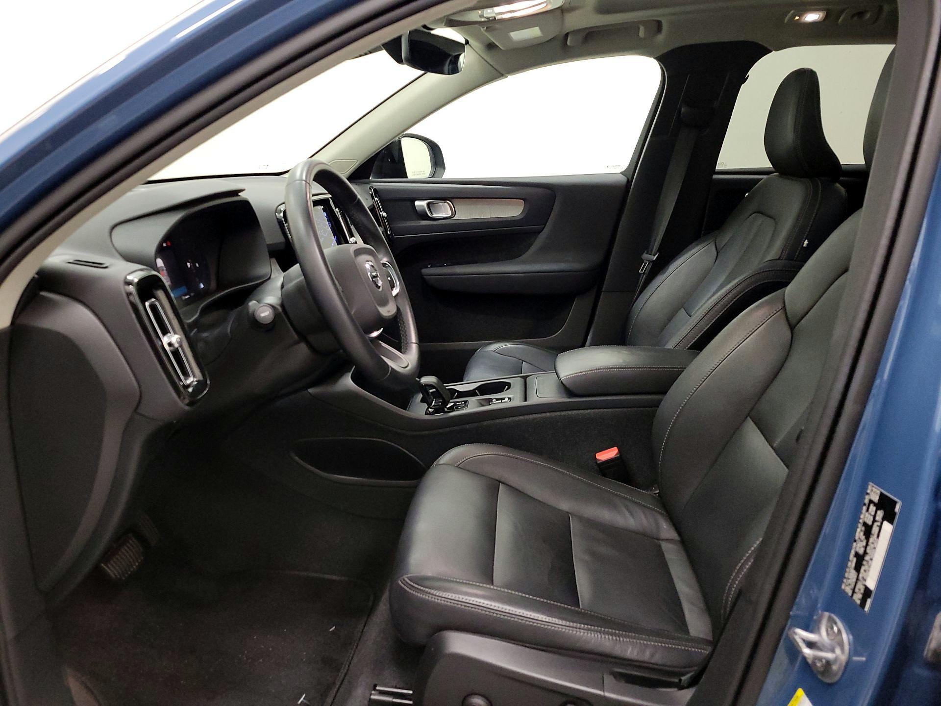 Thumbnail: 2024 Volvo XC40 - 11