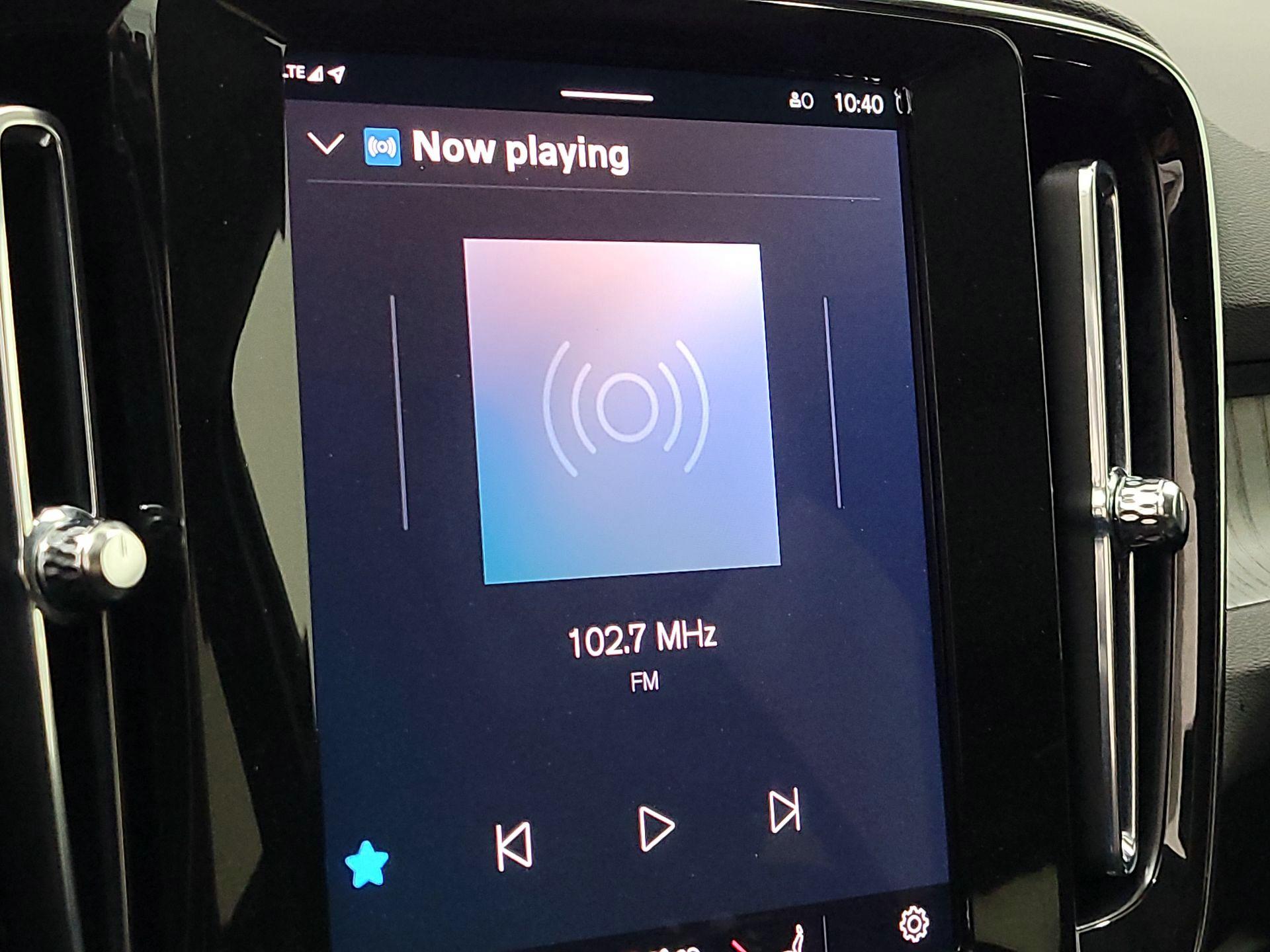 Thumbnail: 2024 Volvo XC40 - 16