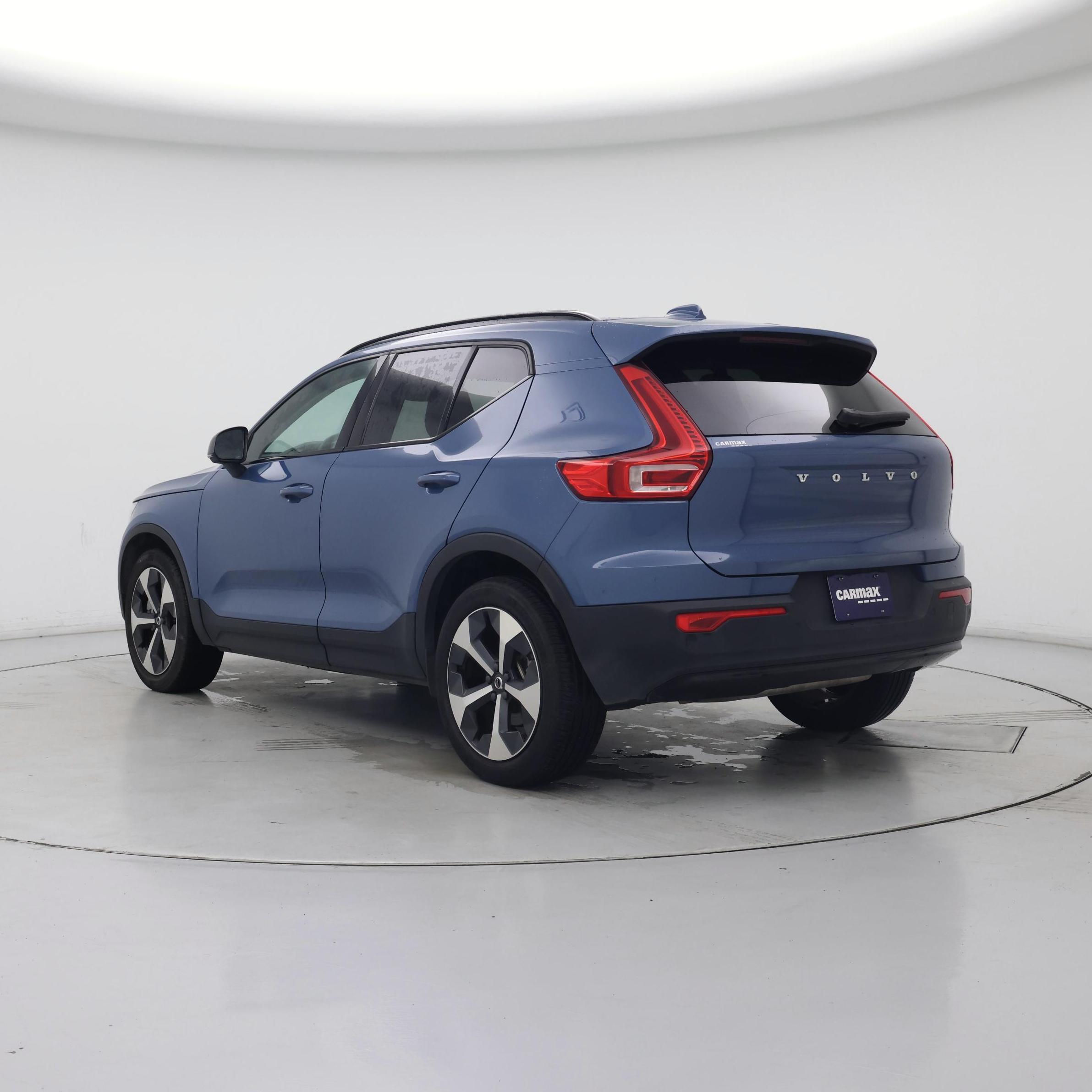 Thumbnail: 2024 Volvo XC40 - 2