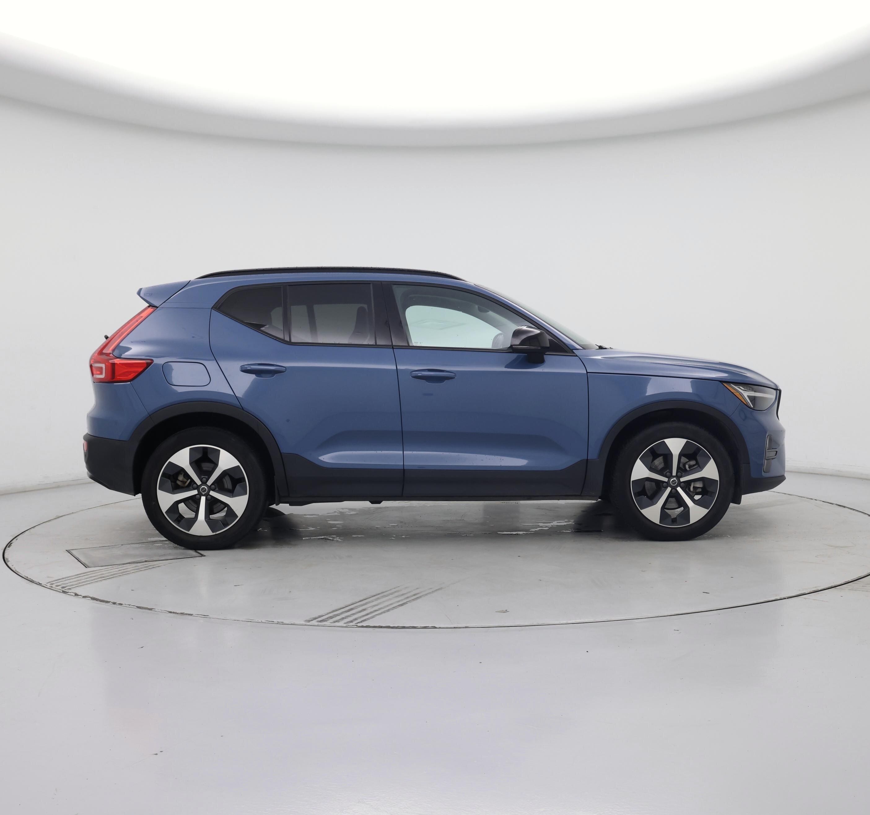 Thumbnail: 2024 Volvo XC40 - 7