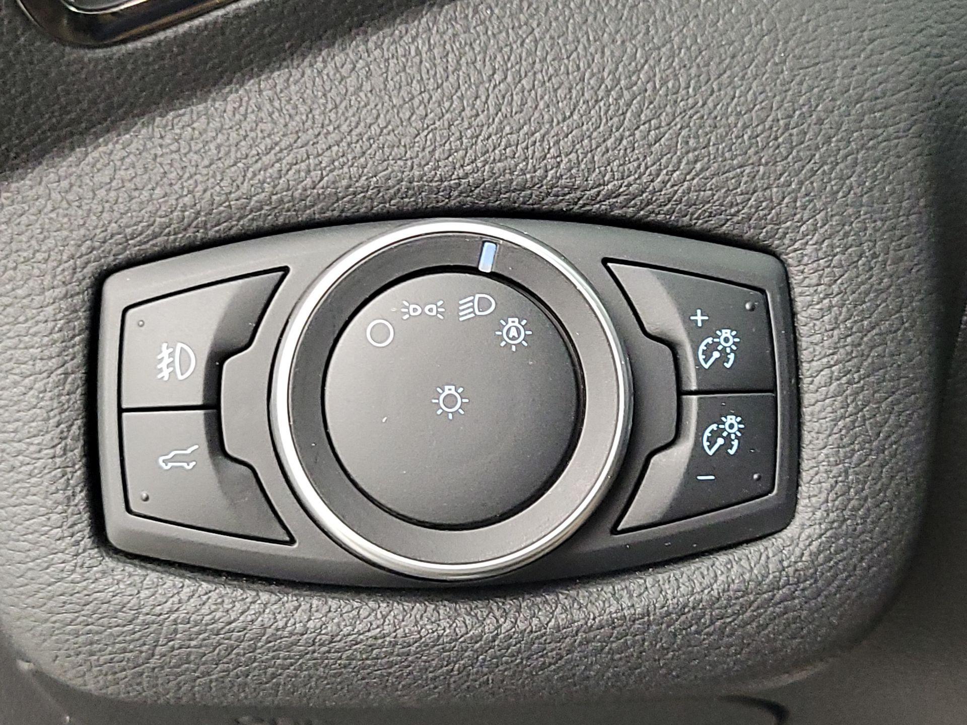 Thumbnail: 2017 Ford Escape - 13