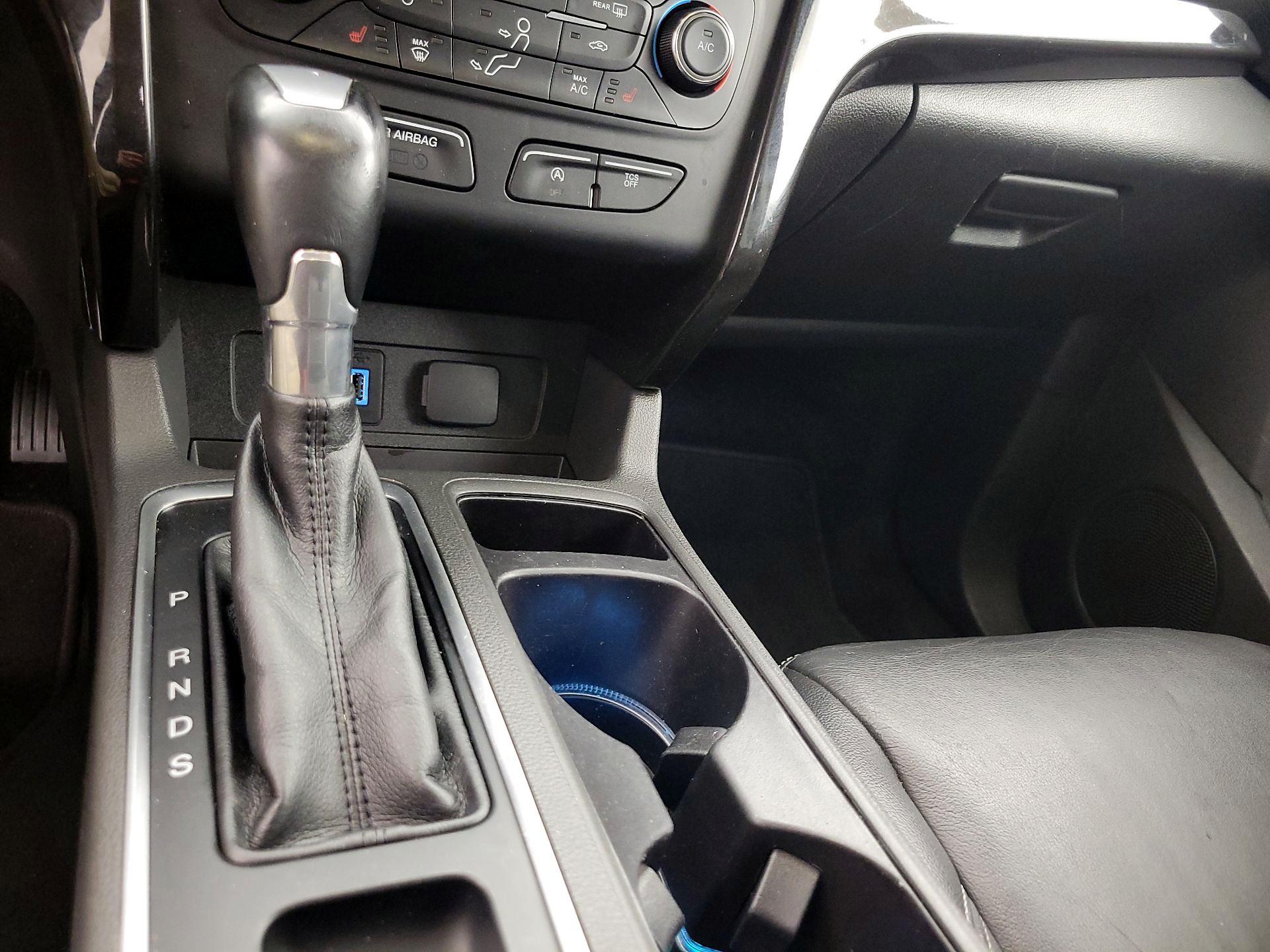 Thumbnail: 2017 Ford Escape - 17