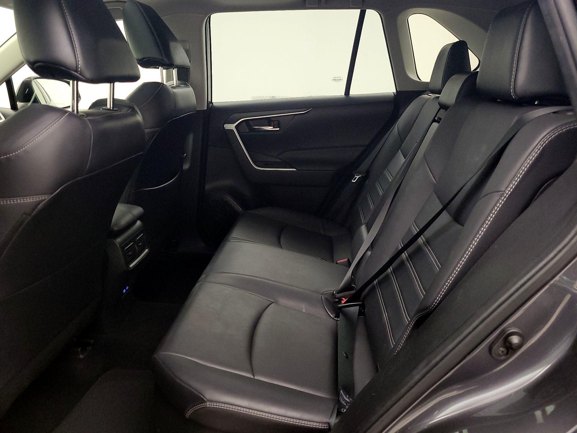 Thumbnail: 2022 Toyota RAV4 - 18