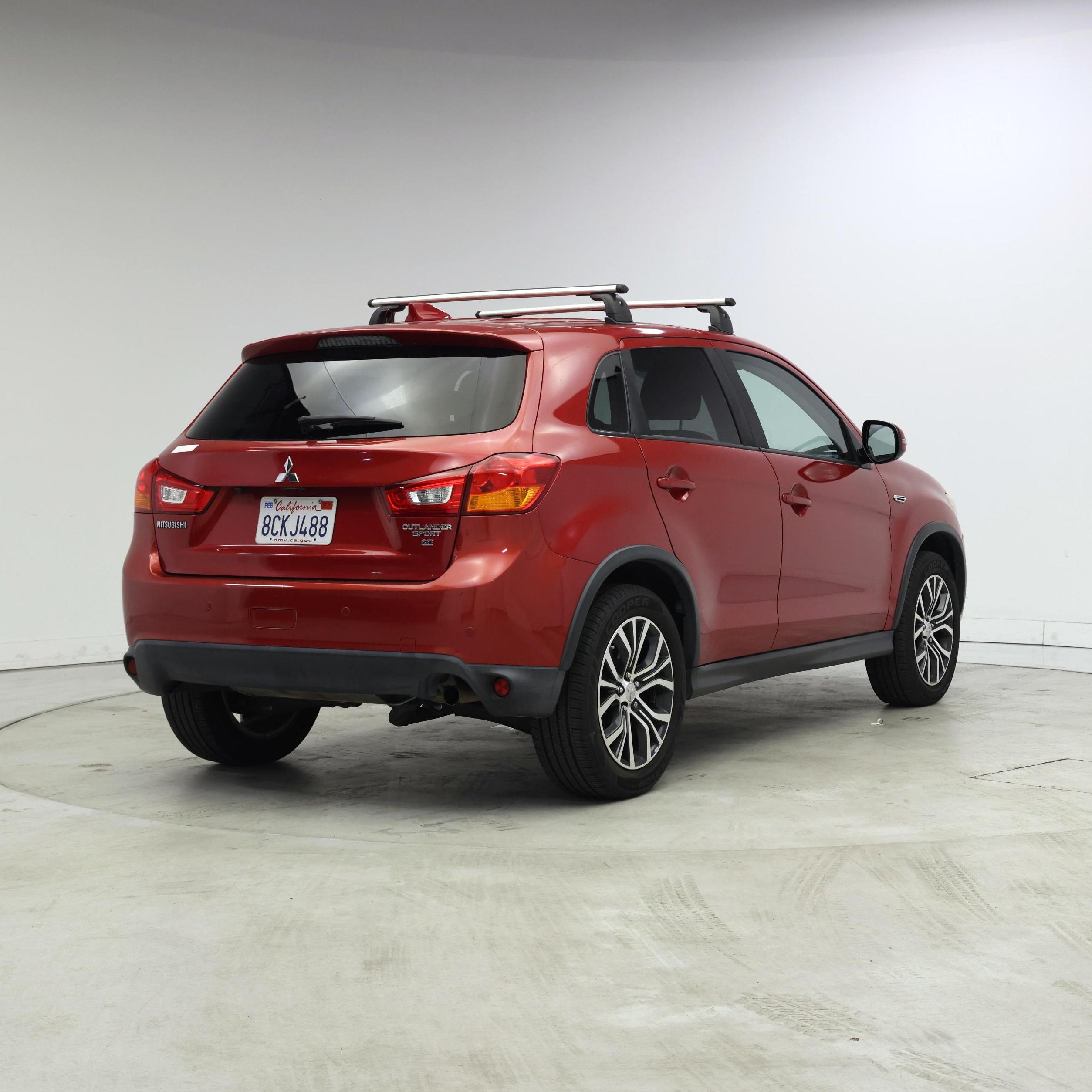 Thumbnail: 2017 Mitsubishi Outlander Sport - 8
