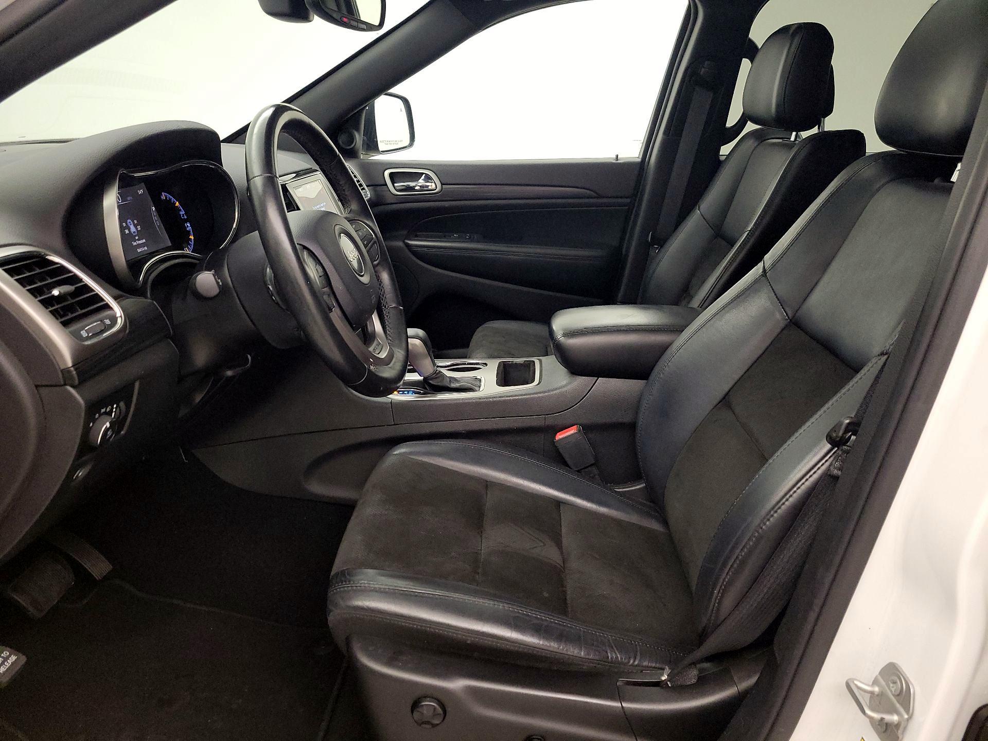 Thumbnail: 2019 Jeep Grand Cherokee - 11