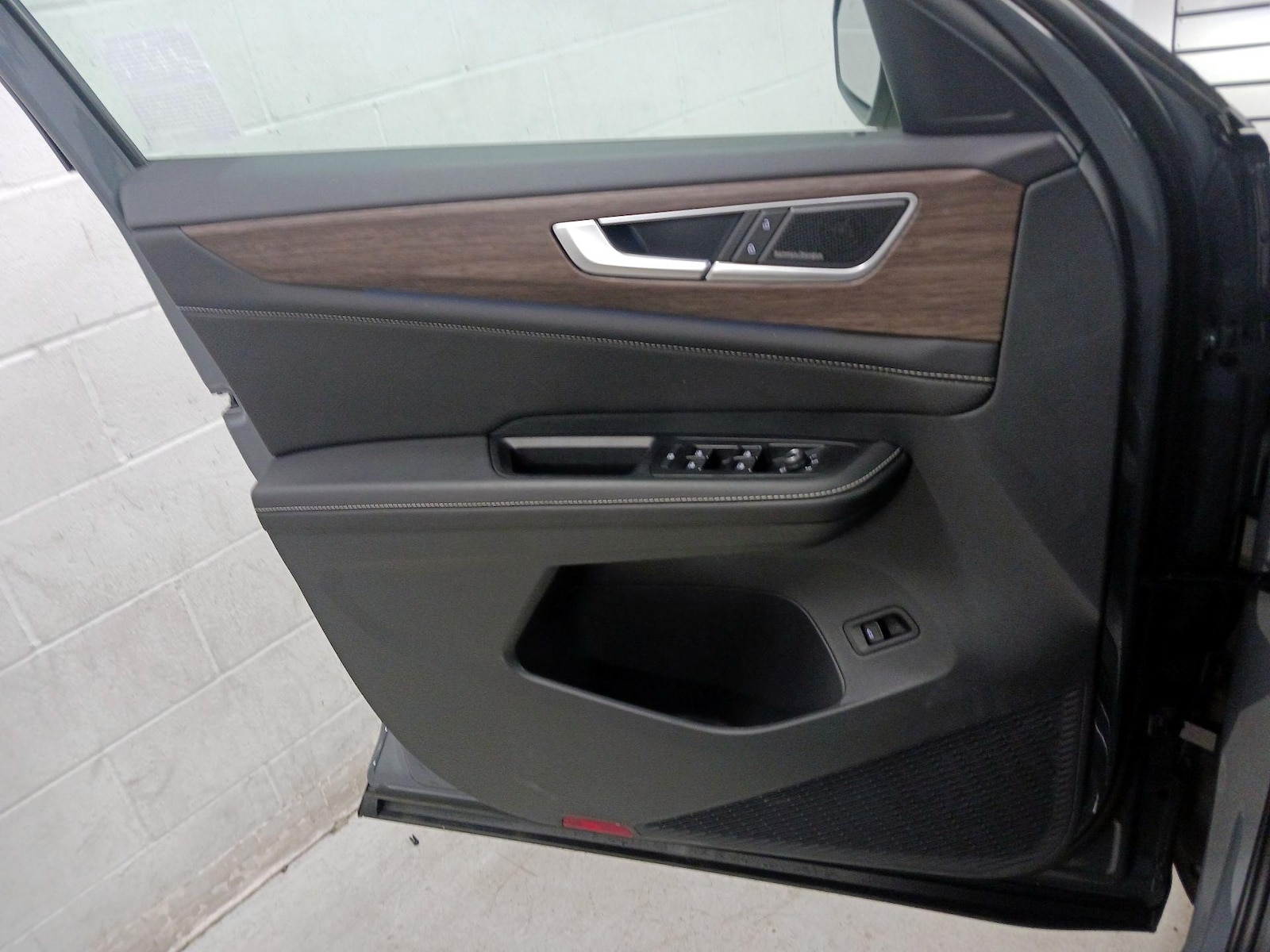 2025 Volkswagen Atlas 12
