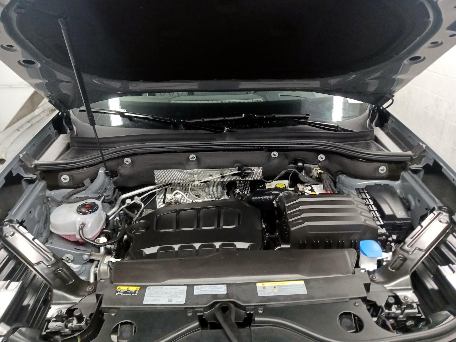 2025 Volkswagen Atlas 25