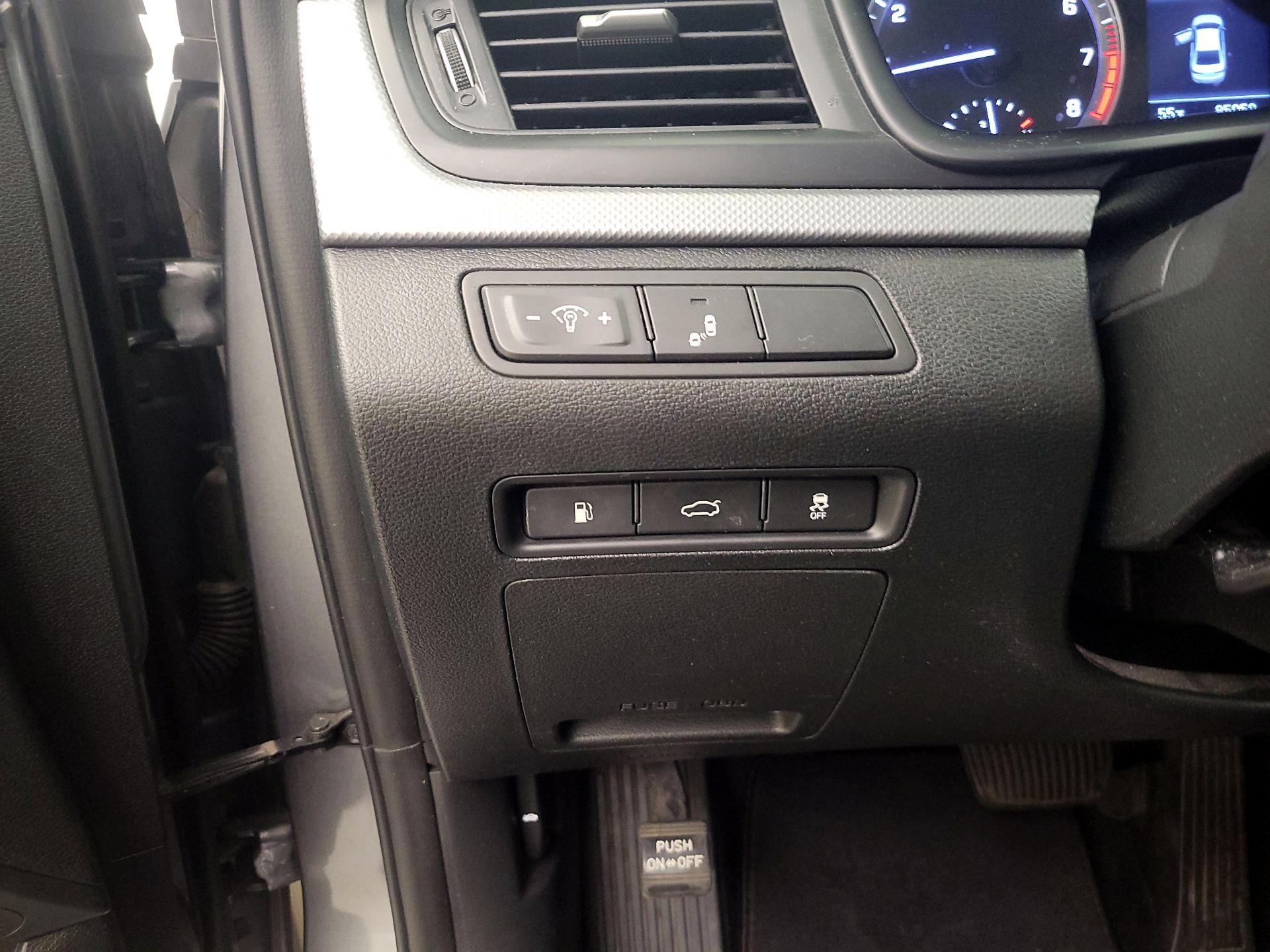 Thumbnail: 2019 Hyundai Sonata - 13