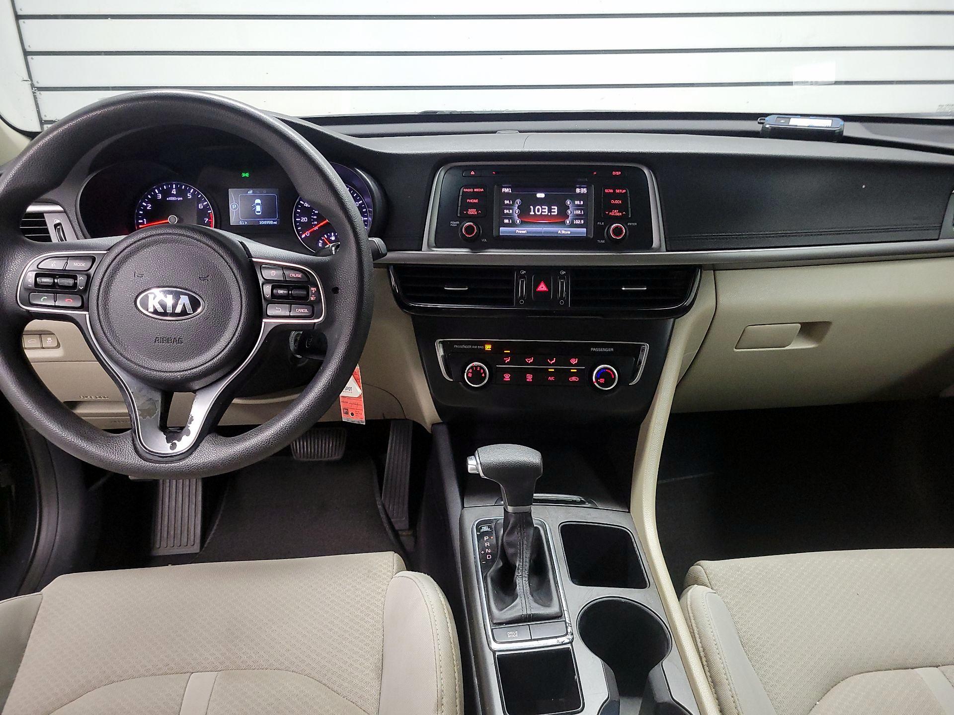 Thumbnail: 2016 Kia Optima - 9