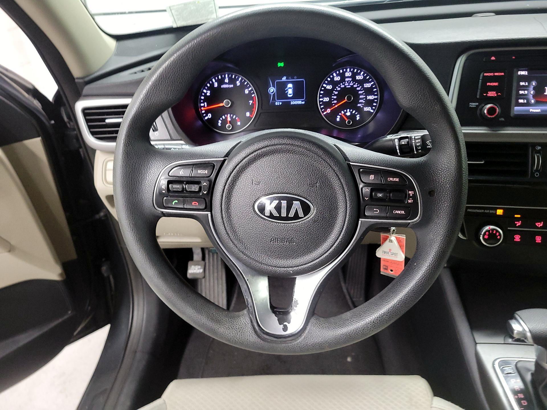 Thumbnail: 2016 Kia Optima - 10