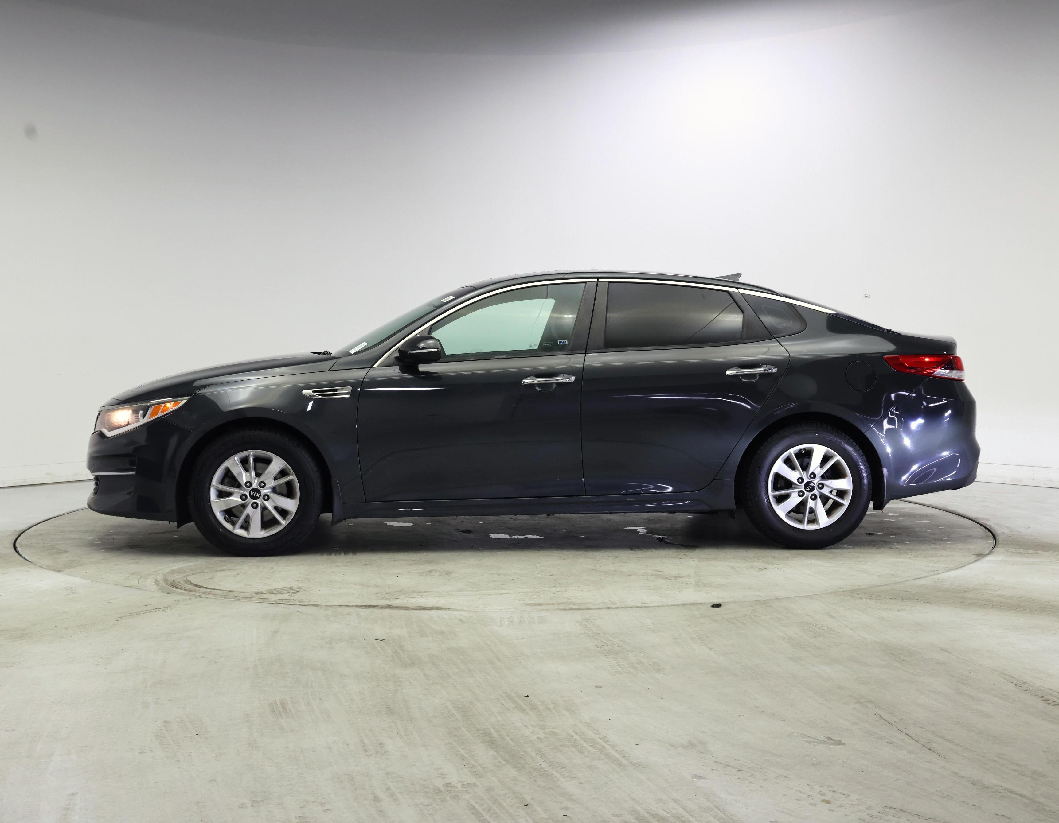 Thumbnail: 2016 Kia Optima - 3