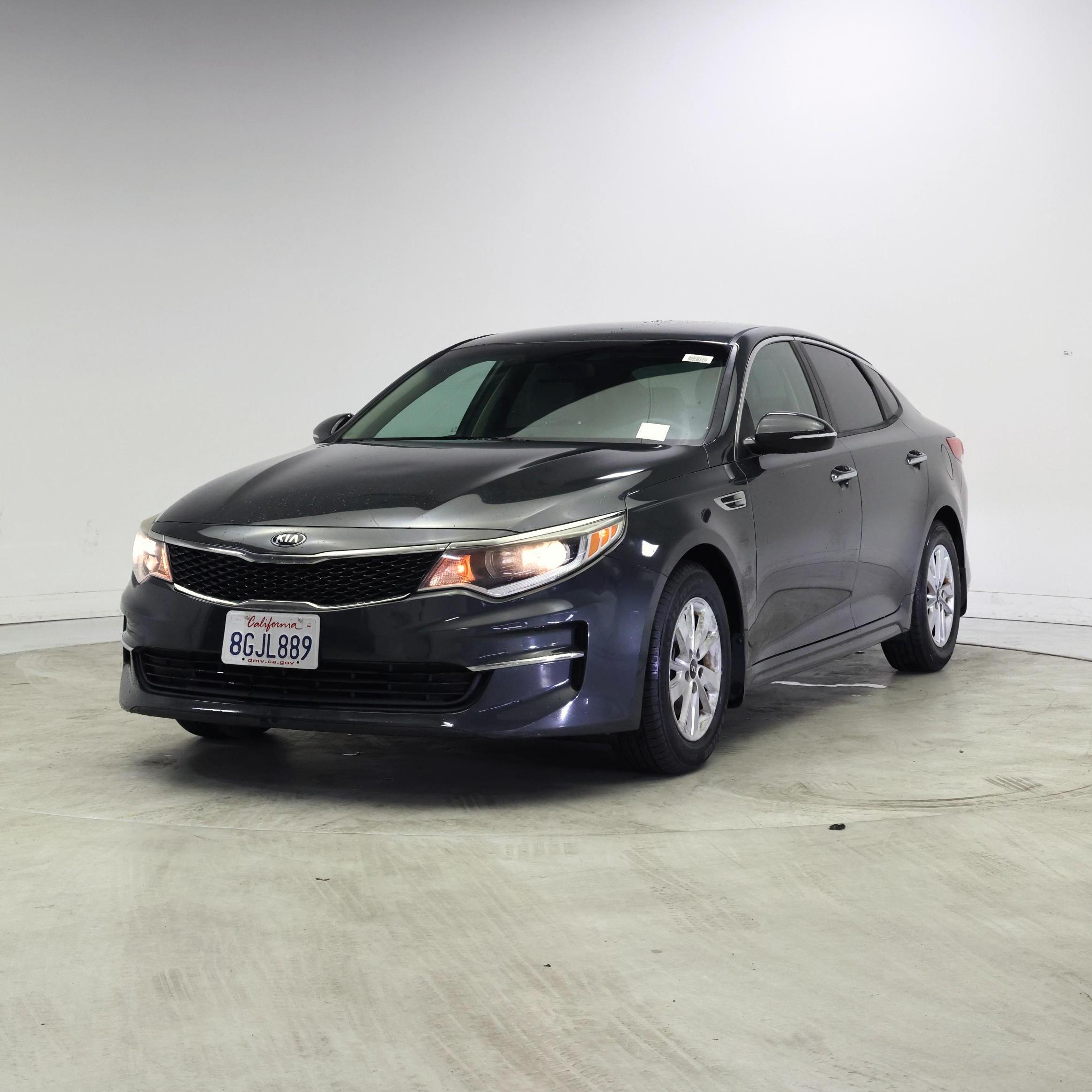 Thumbnail: 2016 Kia Optima - 4