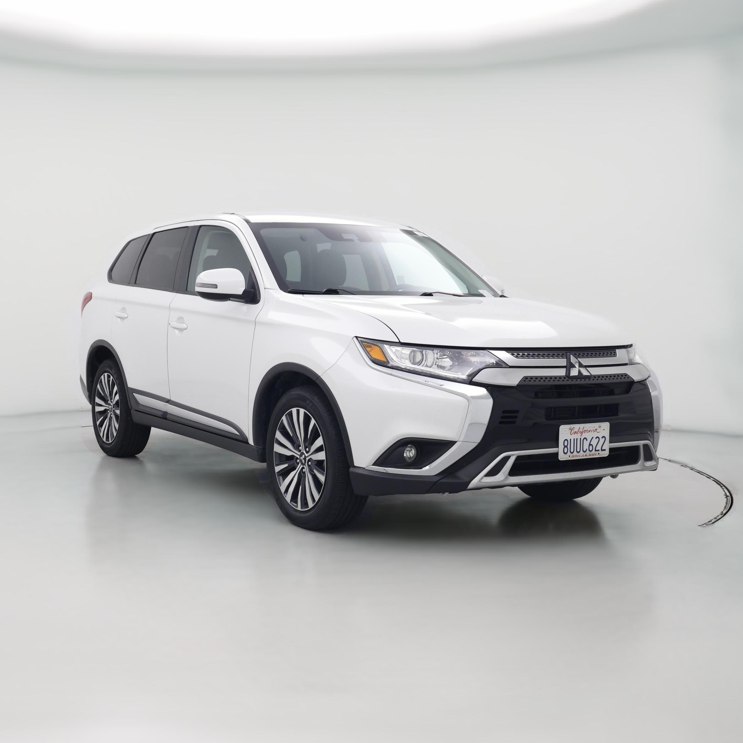 Thumbnail: 2020 Mitsubishi Outlander - 1