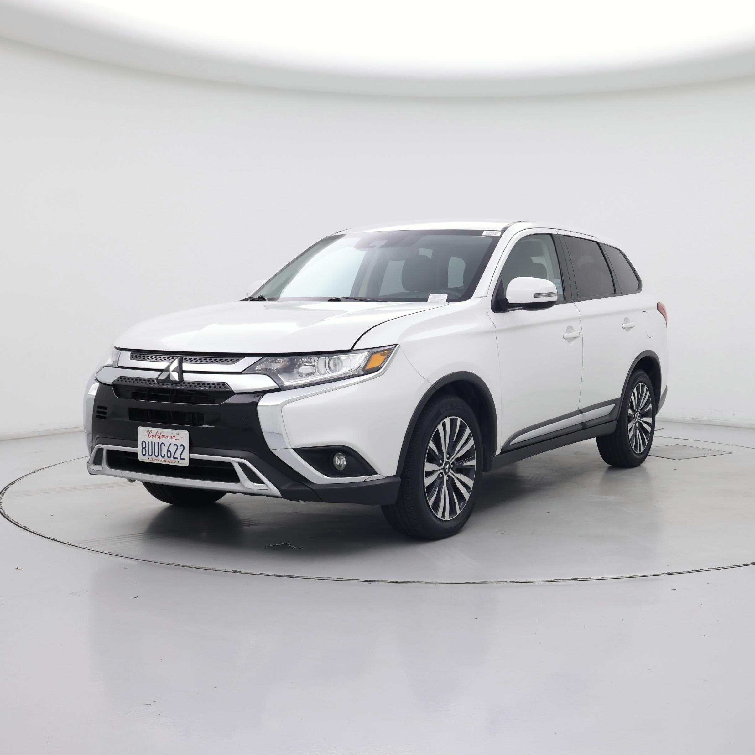 Thumbnail: 2020 Mitsubishi Outlander - 4