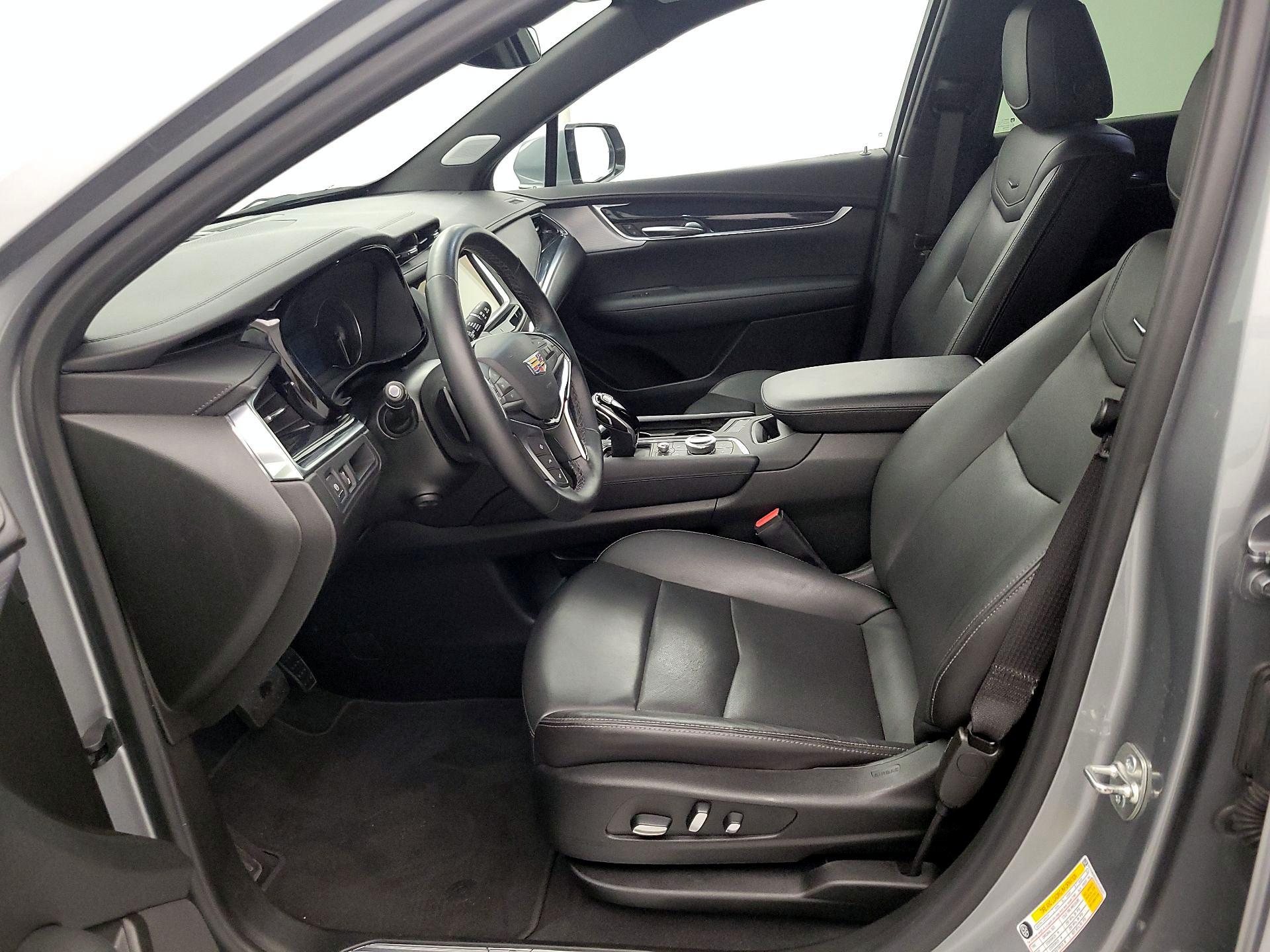 Thumbnail: 2025 Cadillac XT5 - 11