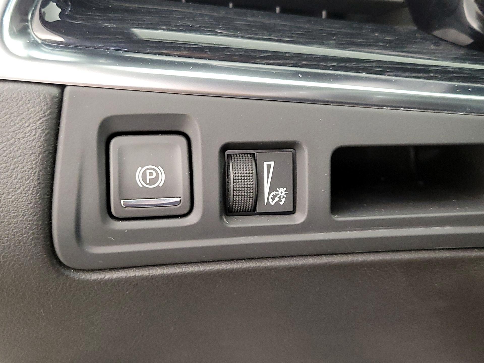 Thumbnail: 2025 Cadillac XT5 - 13