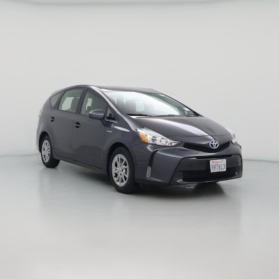 2016 Toyota Prius v Three