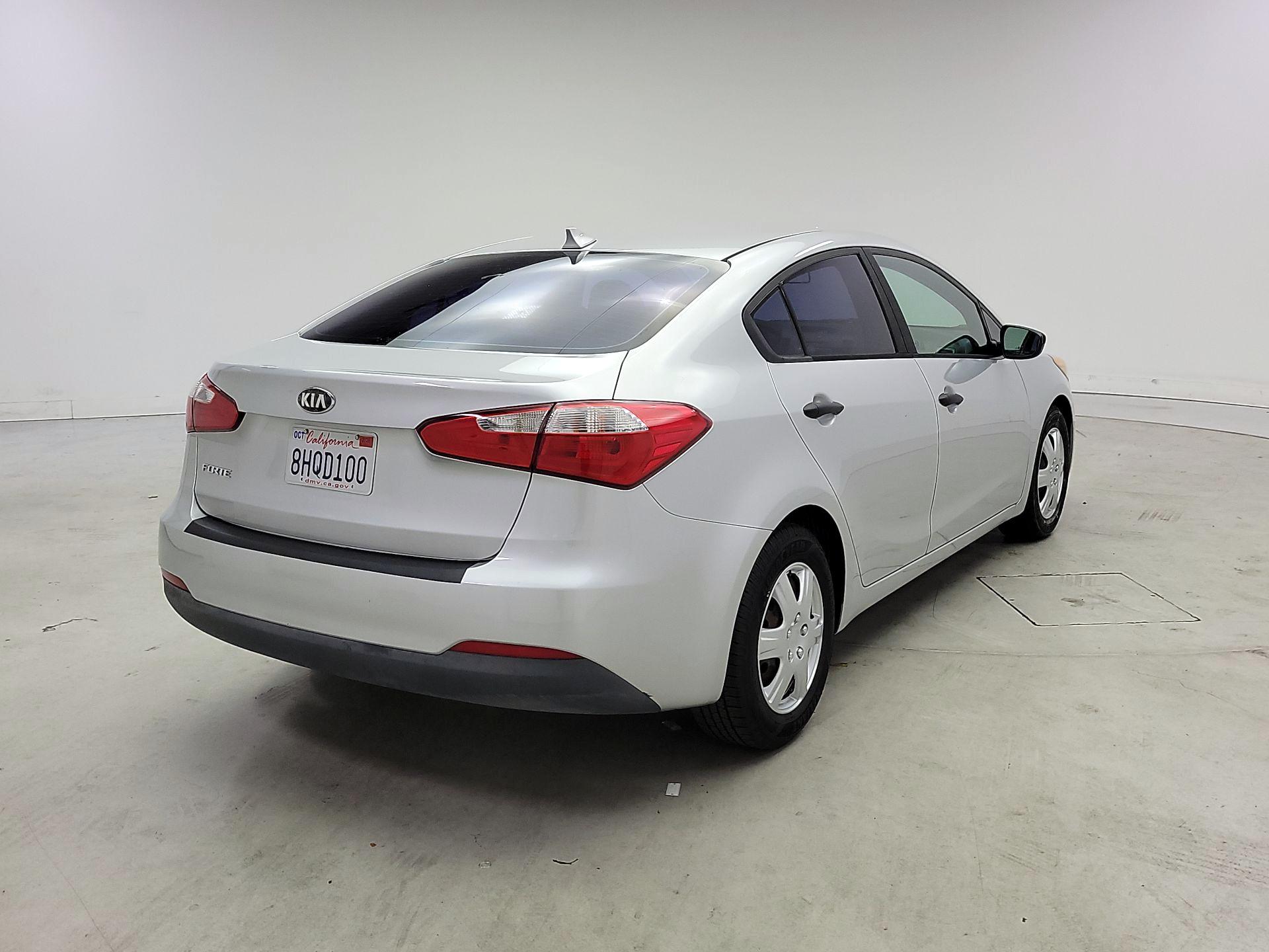 Thumbnail: 2016 Kia Forte - 5