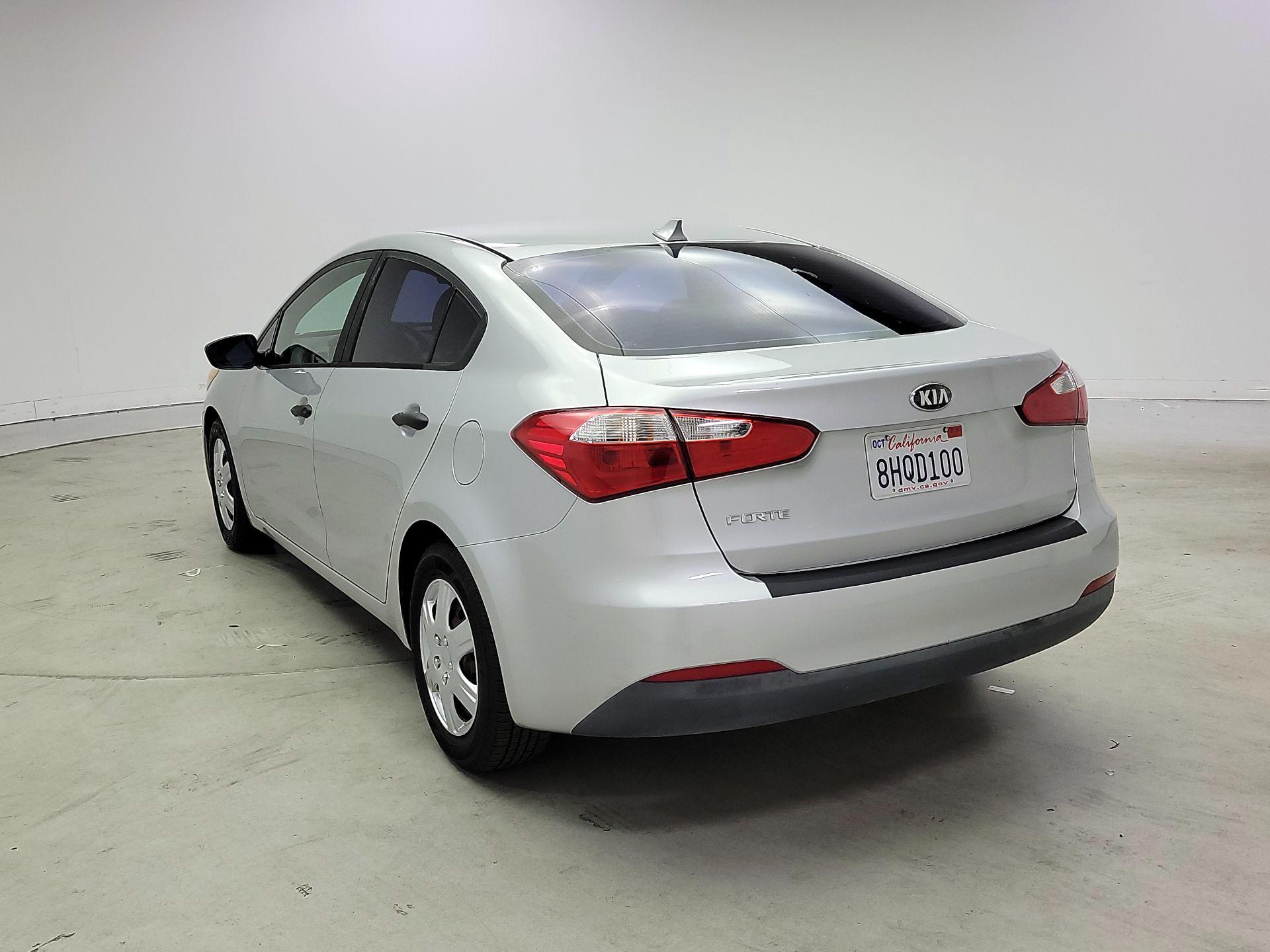 Thumbnail: 2016 Kia Forte - 7