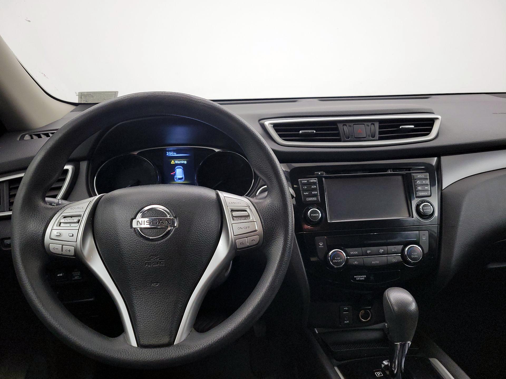 Thumbnail: 2015 Nissan Rogue - 9