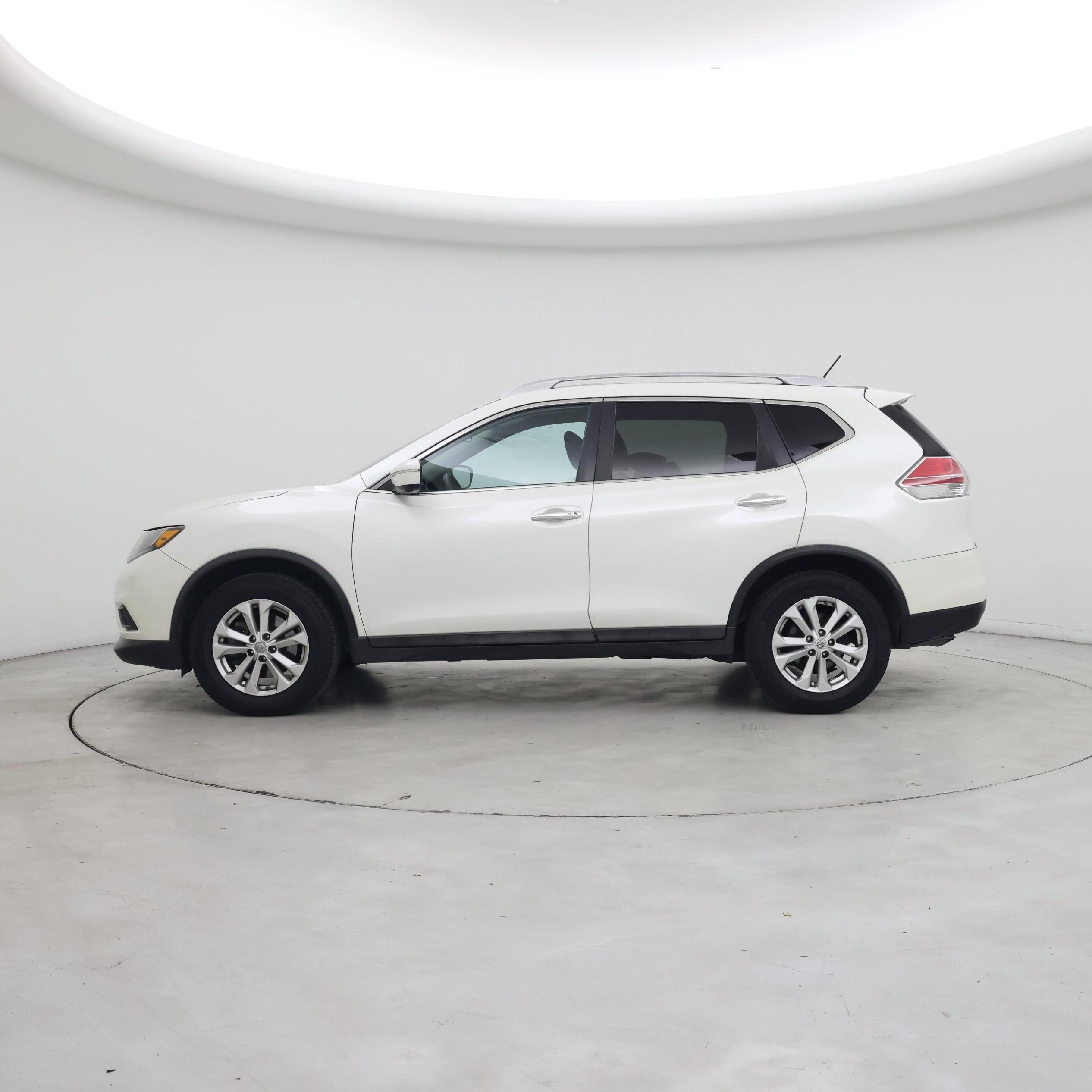 Thumbnail: 2015 Nissan Rogue - 3