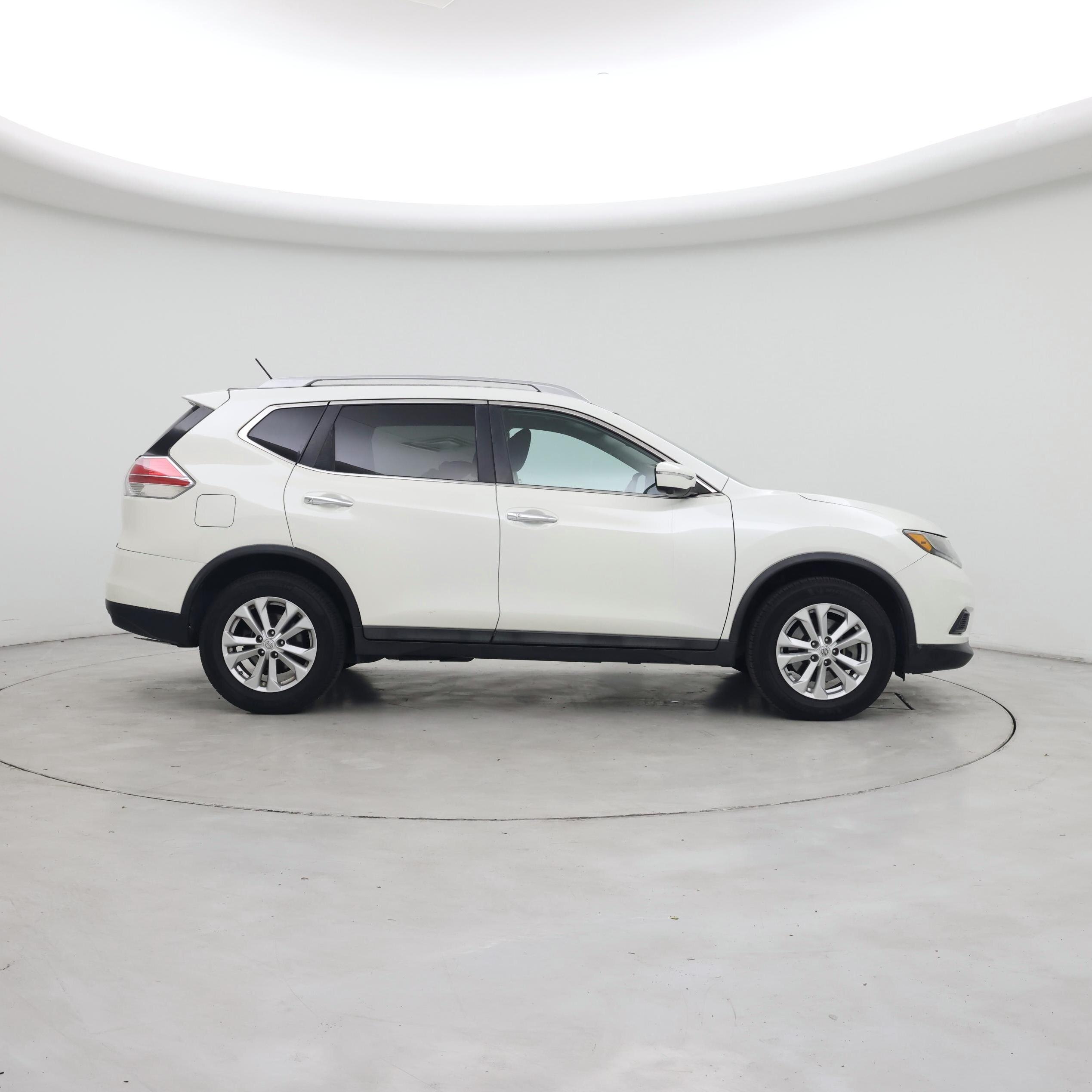 Thumbnail: 2015 Nissan Rogue - 7