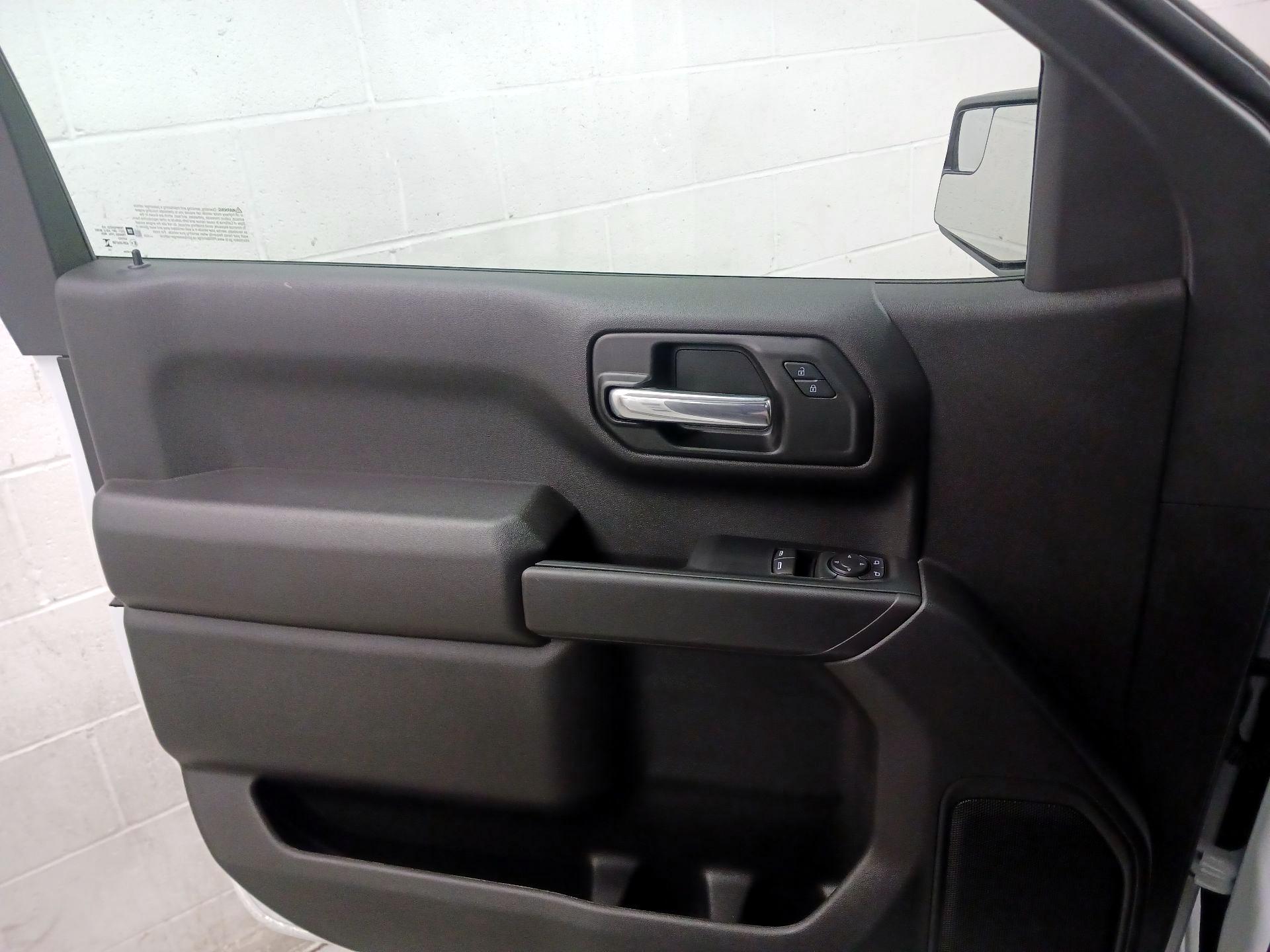 Thumbnail: 2025 Chevrolet Silverado 1500 - 10