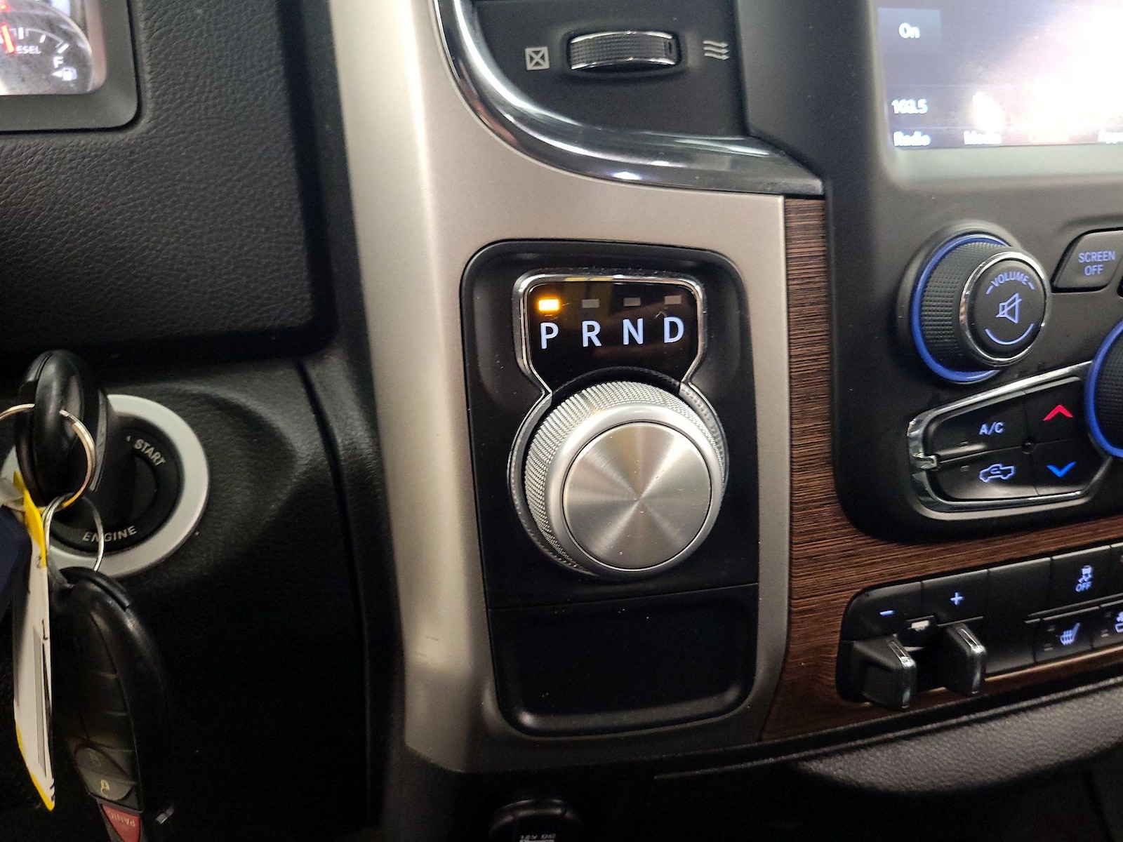 2019 RAM Ram 1500 Classic Laramie - Photo 18