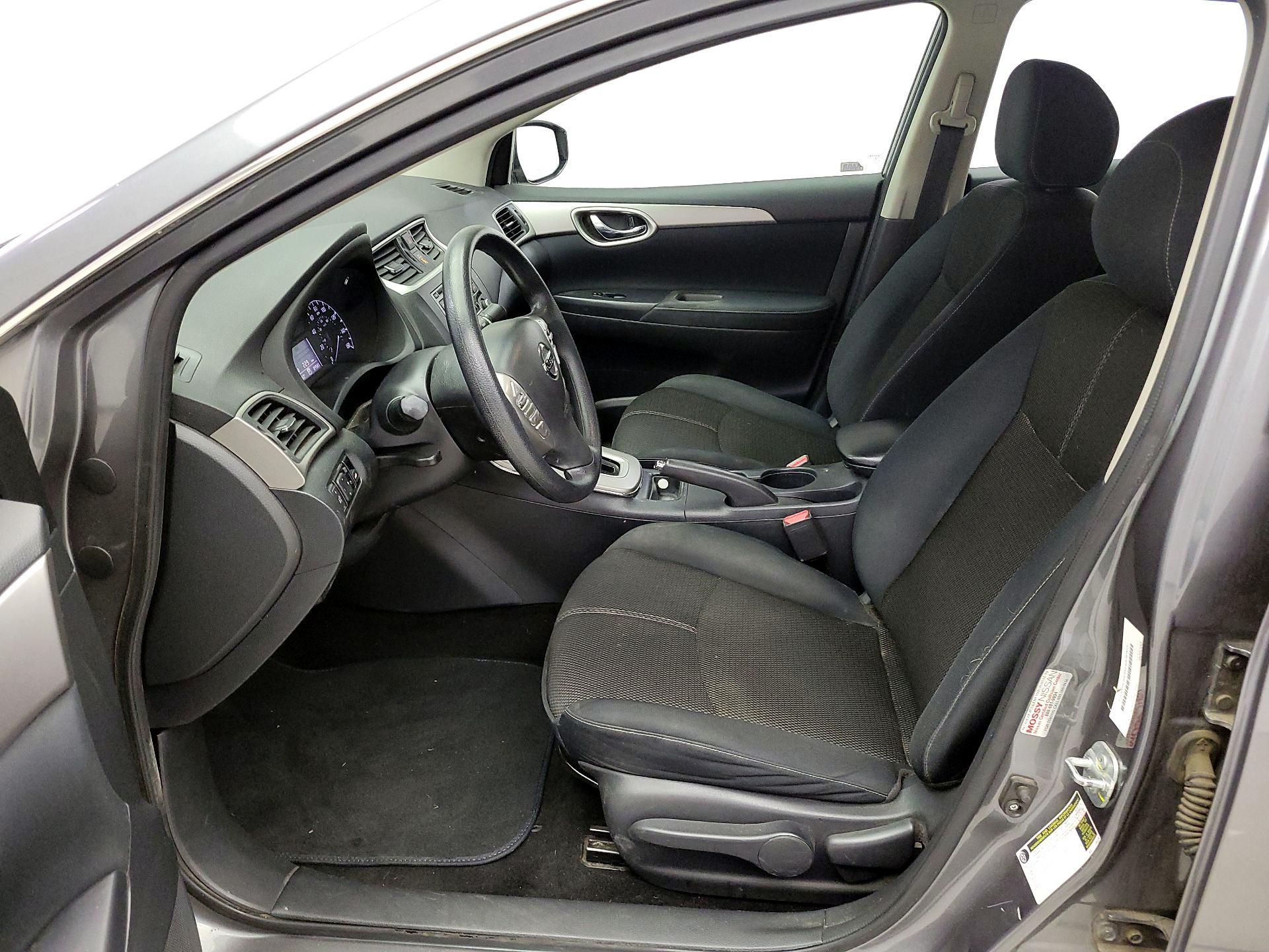 Thumbnail: 2015 Nissan Sentra - 9