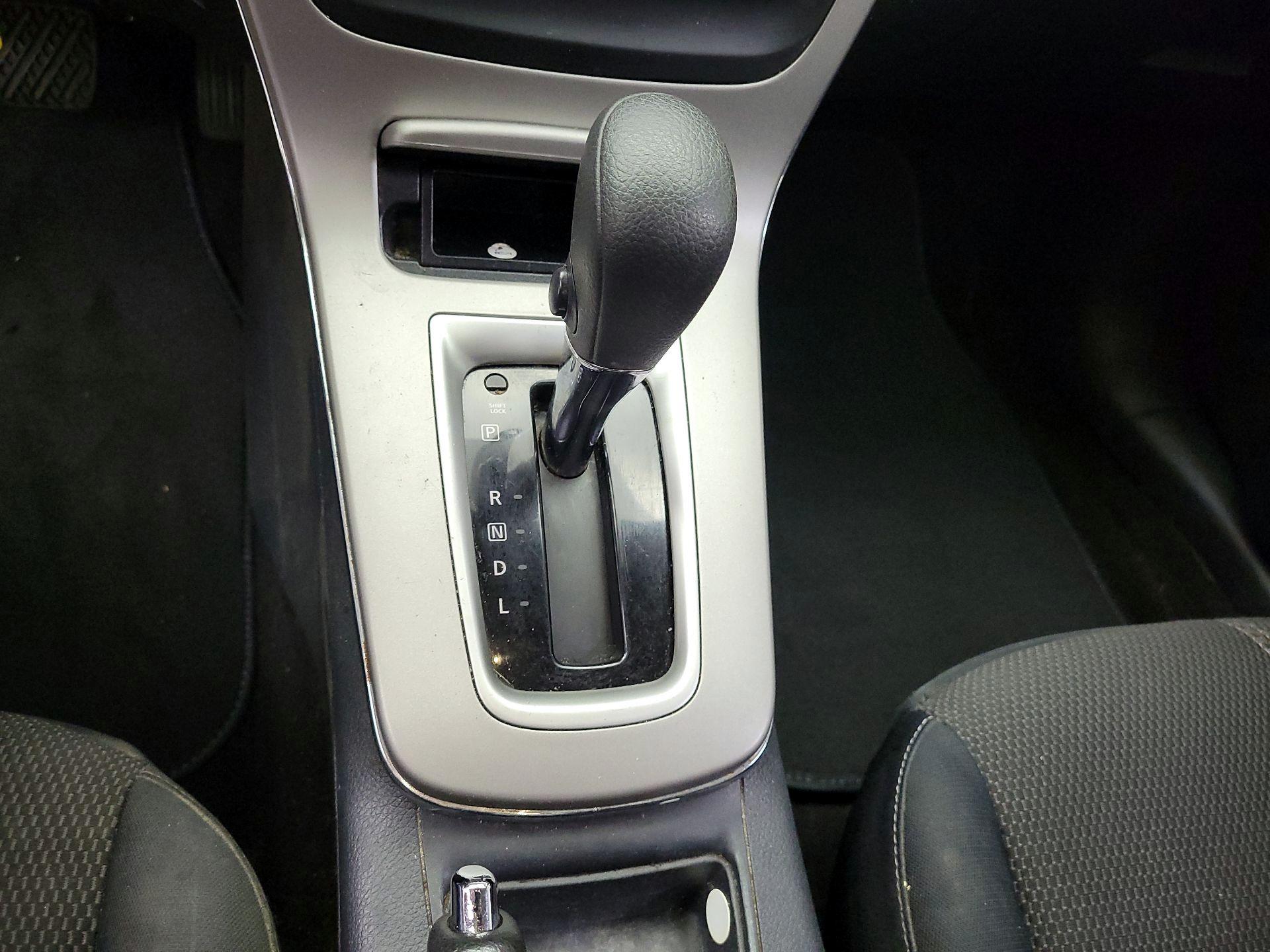 Thumbnail: 2015 Nissan Sentra - 14