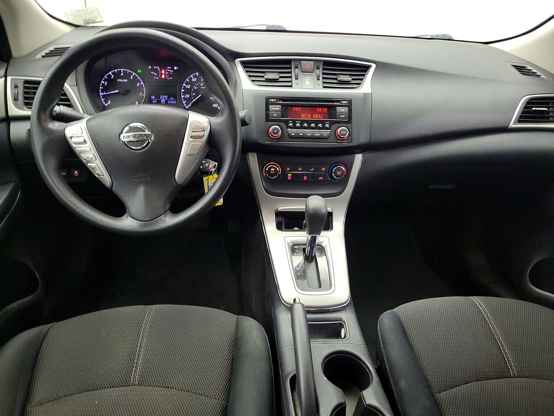 Thumbnail: 2015 Nissan Sentra - 8