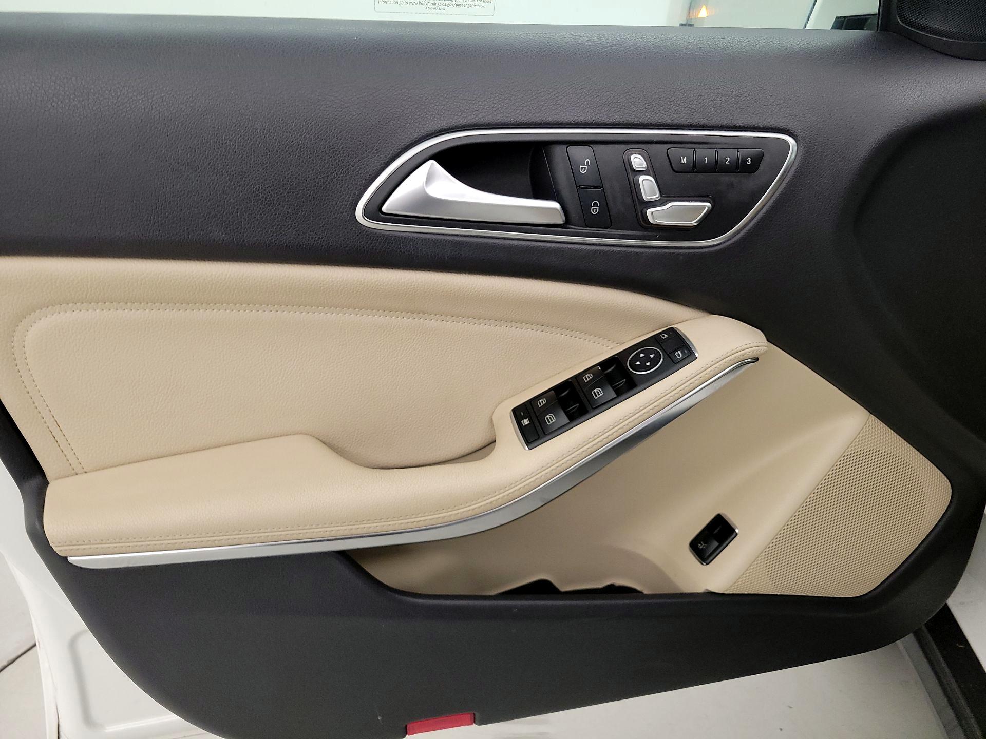 Thumbnail: 2020 Mercedes-Benz GLA - 12