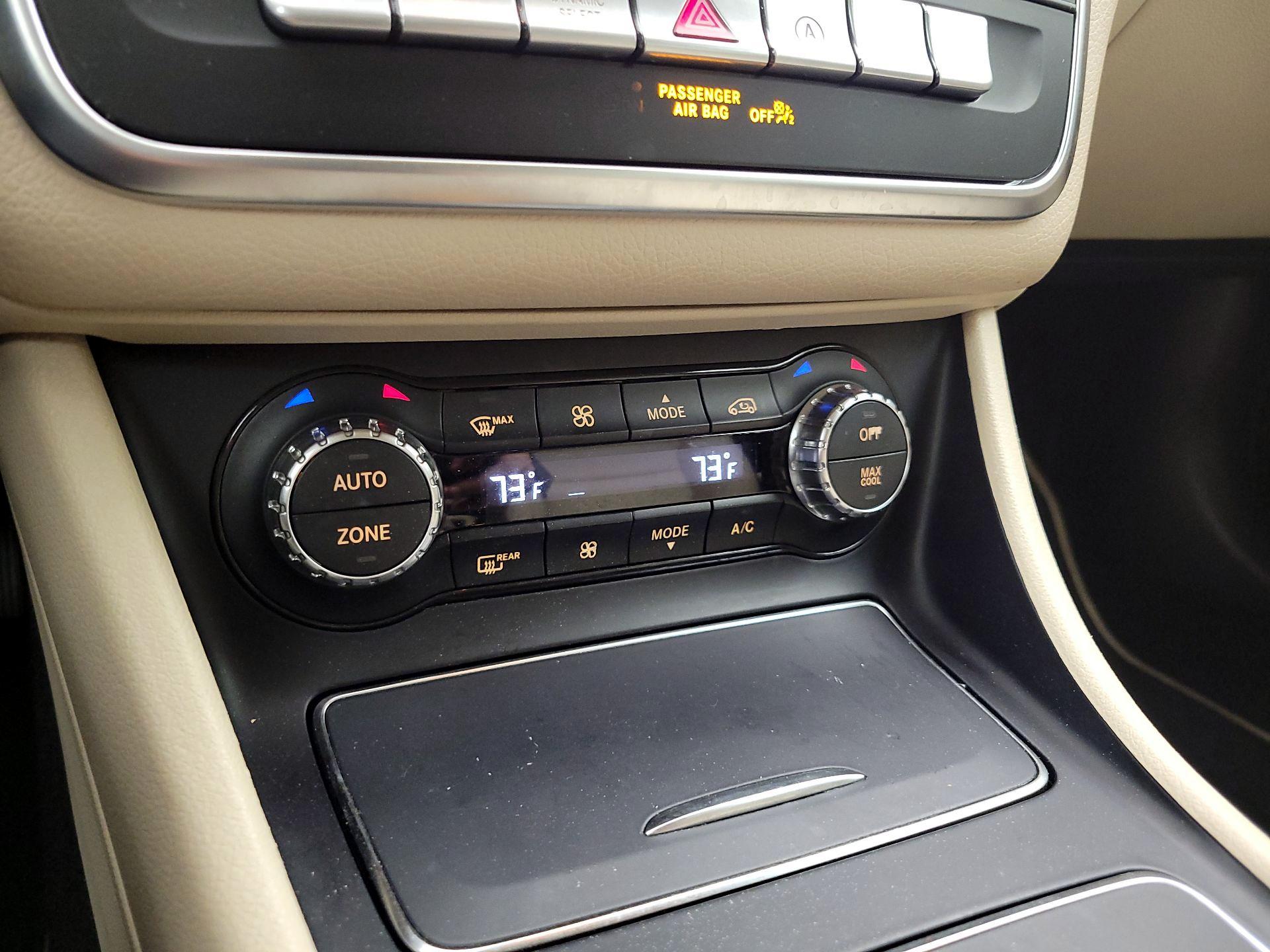 Thumbnail: 2020 Mercedes-Benz GLA - 17